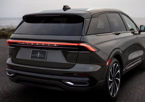 The rear of a 2024 Lincoln Black Label Nautilus® SUV displays full LED rear lighting. | North Park Lincoln in San Antonio TX