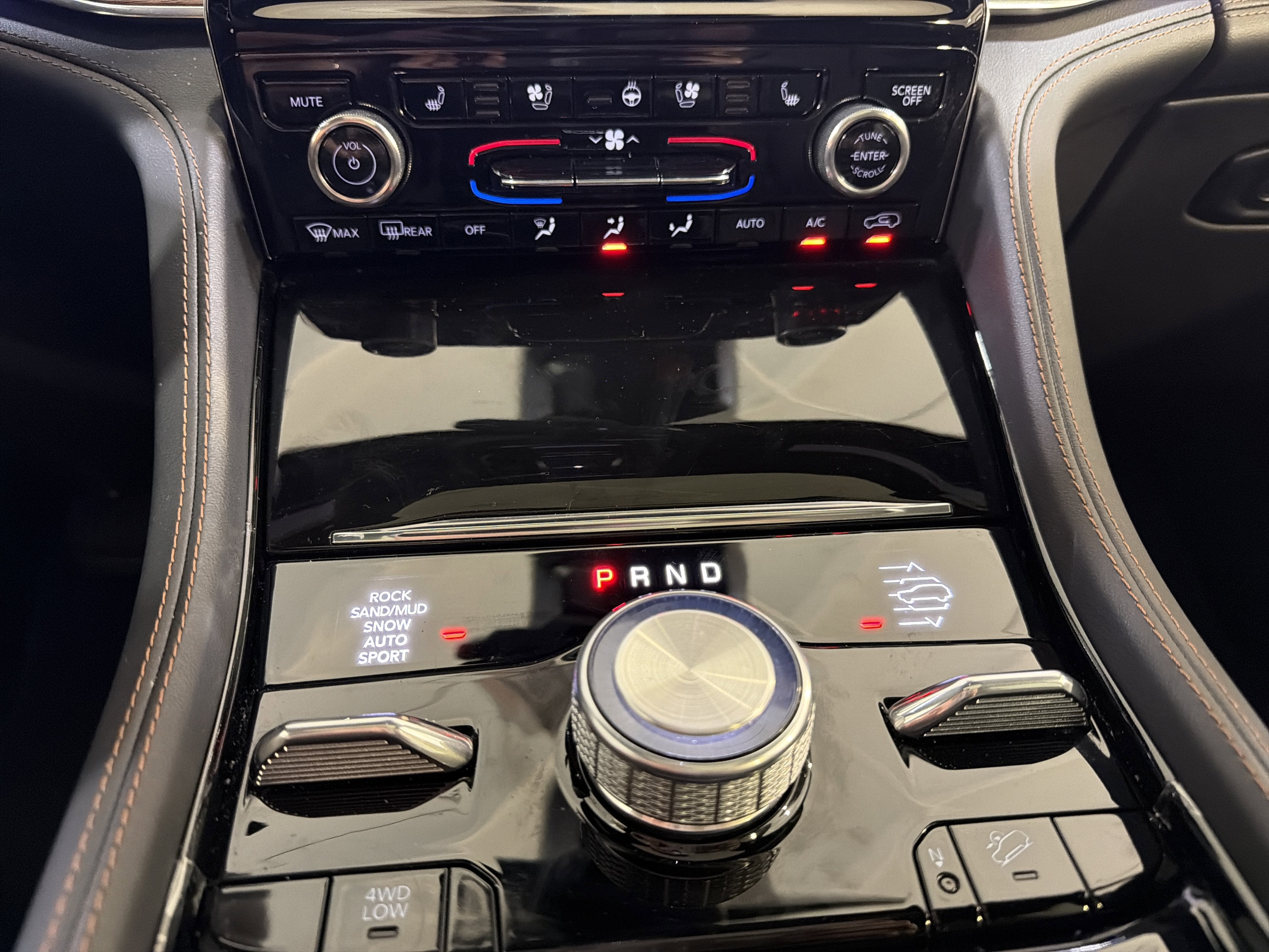 2023 Jeep Grand Cherokee L Summit Reserve