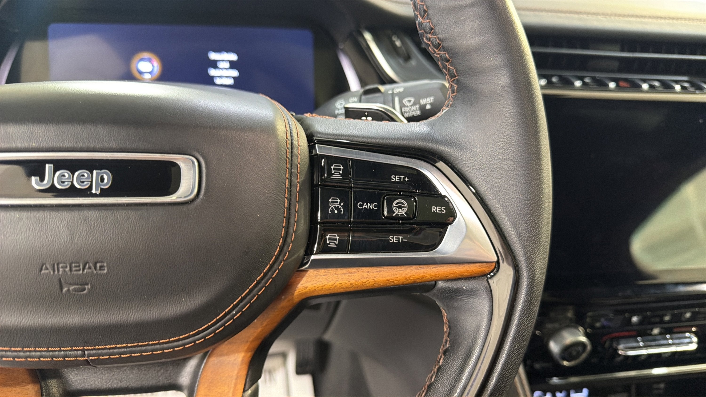 2023 Jeep Grand Cherokee L Summit Reserve