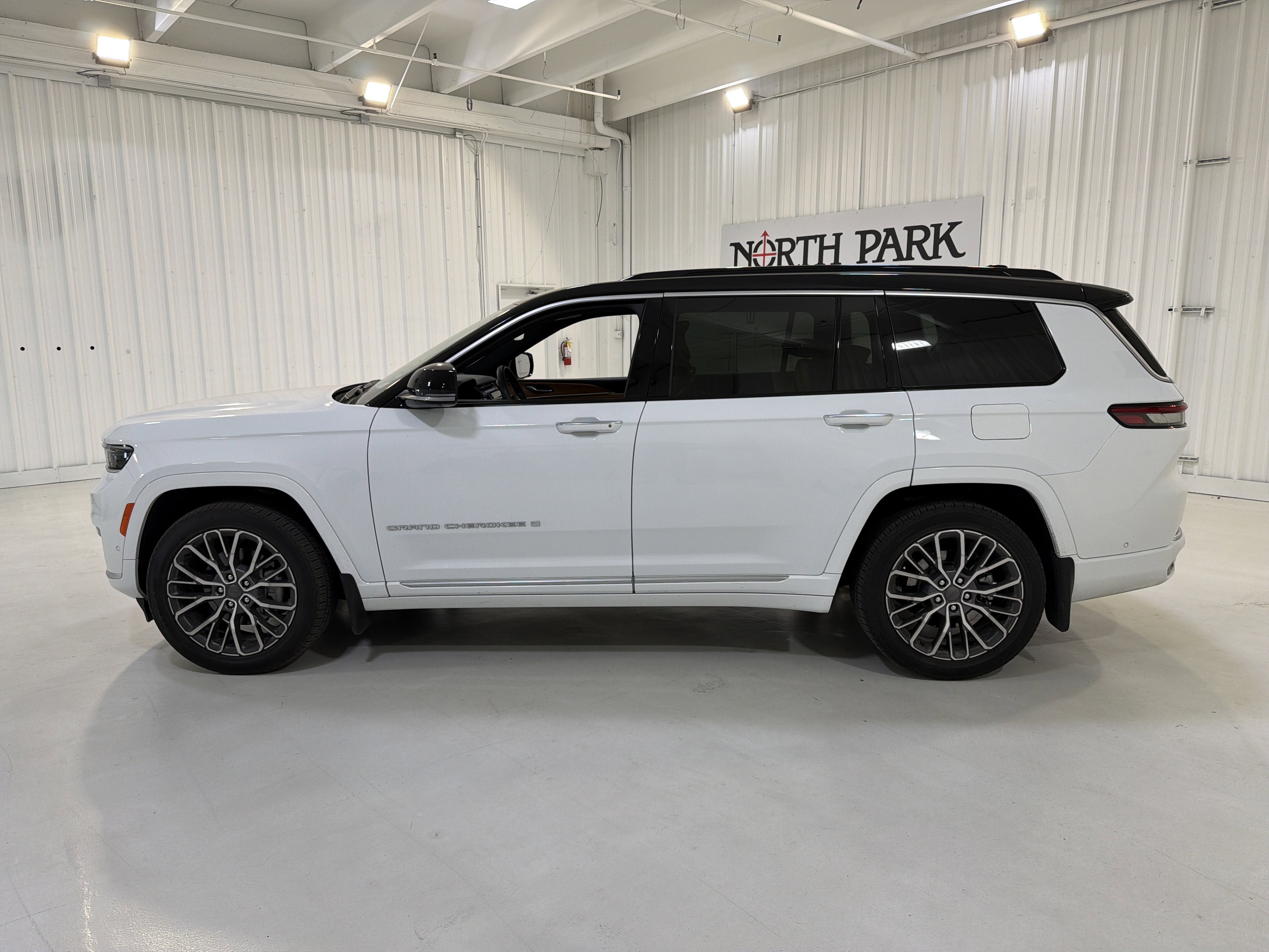 2025 Jeep Grand Cherokee L Summit Reserve