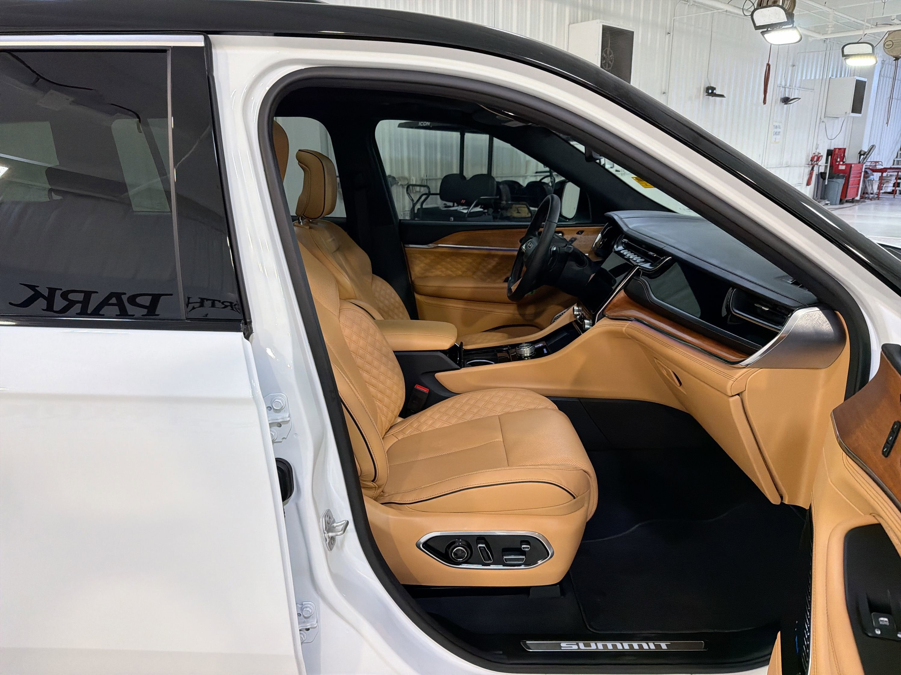 2025 Jeep Grand Cherokee L Summit Reserve