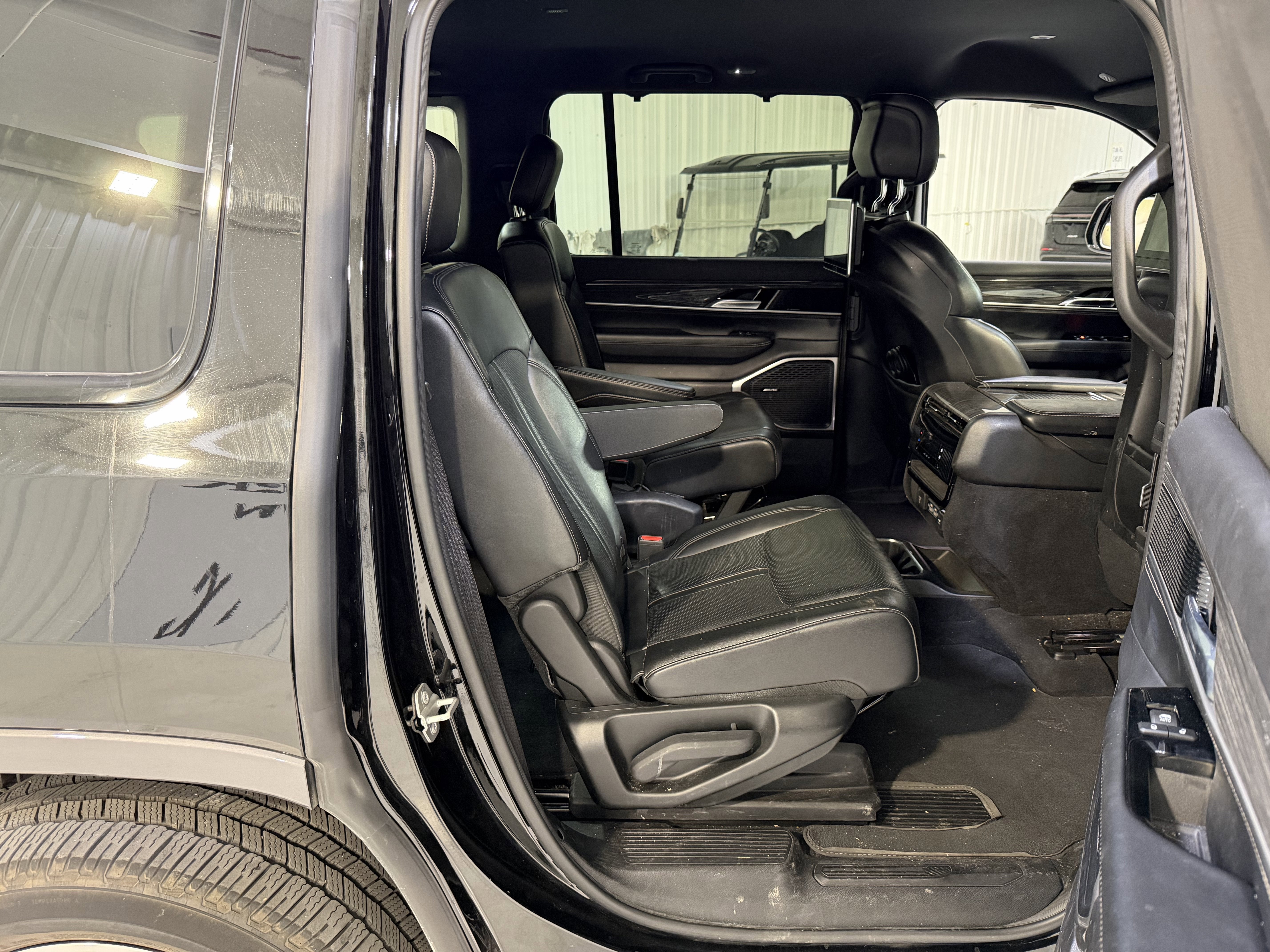 2022 Jeep Wagoneer Series III