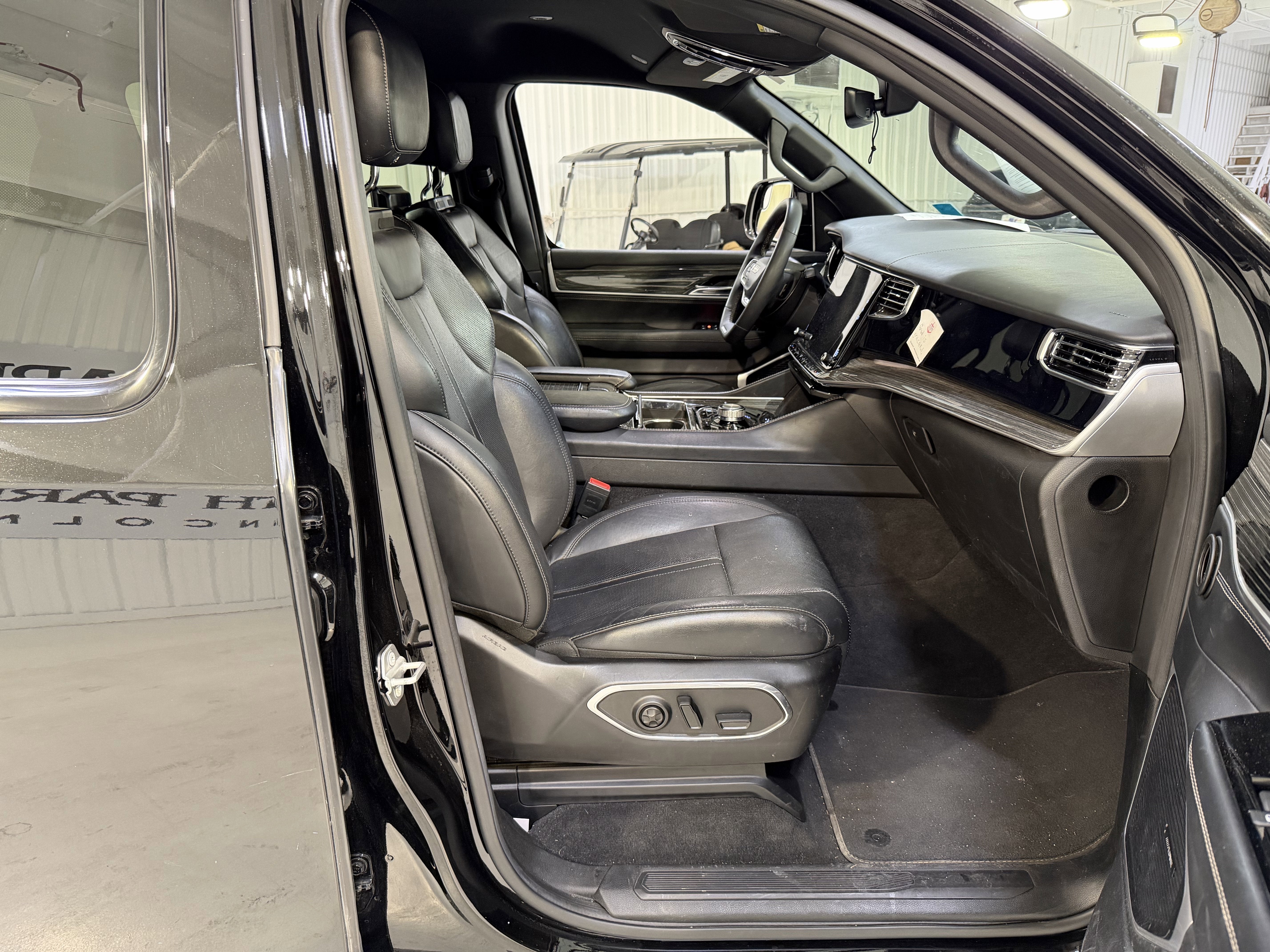 2022 Jeep Wagoneer Series III