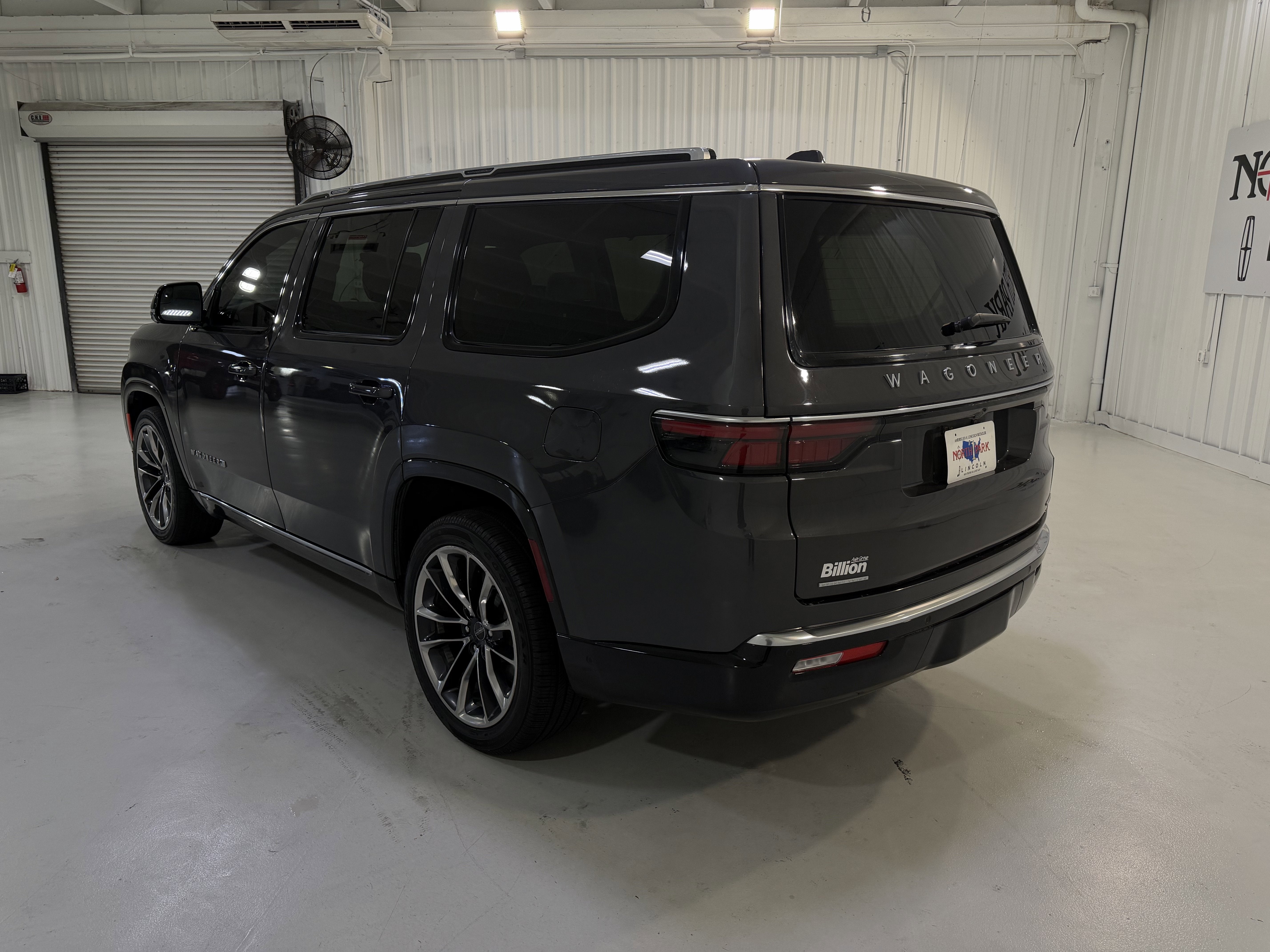 2022 Jeep Wagoneer Series III