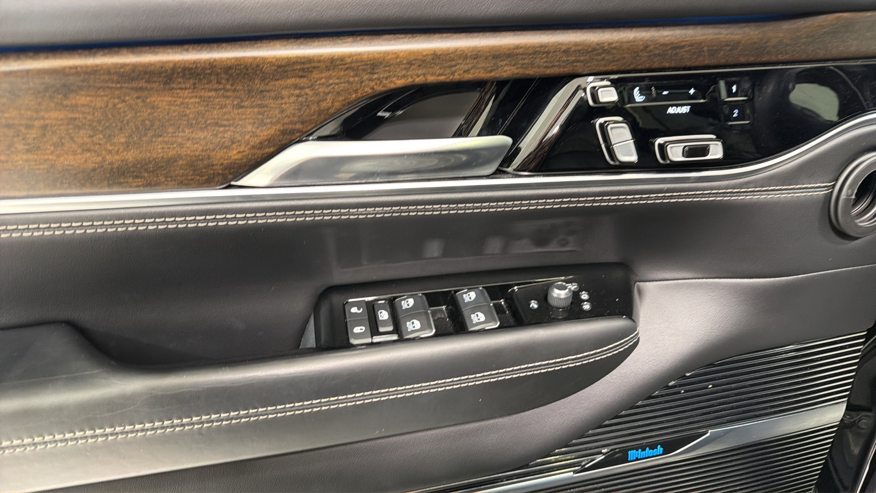 2023 Jeep Grand Wagoneer Series II