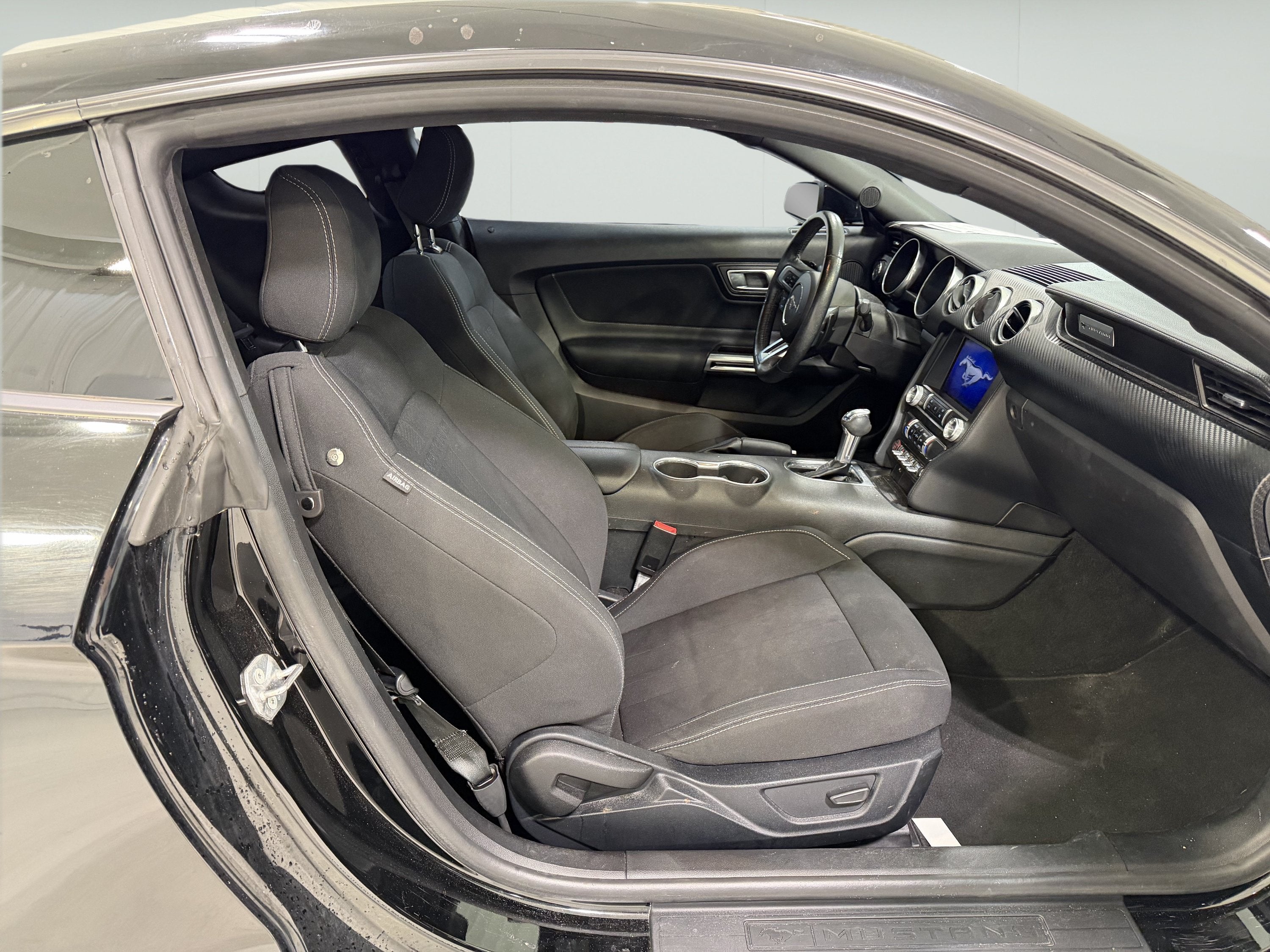 2021 Ford Mustang EcoBoost
