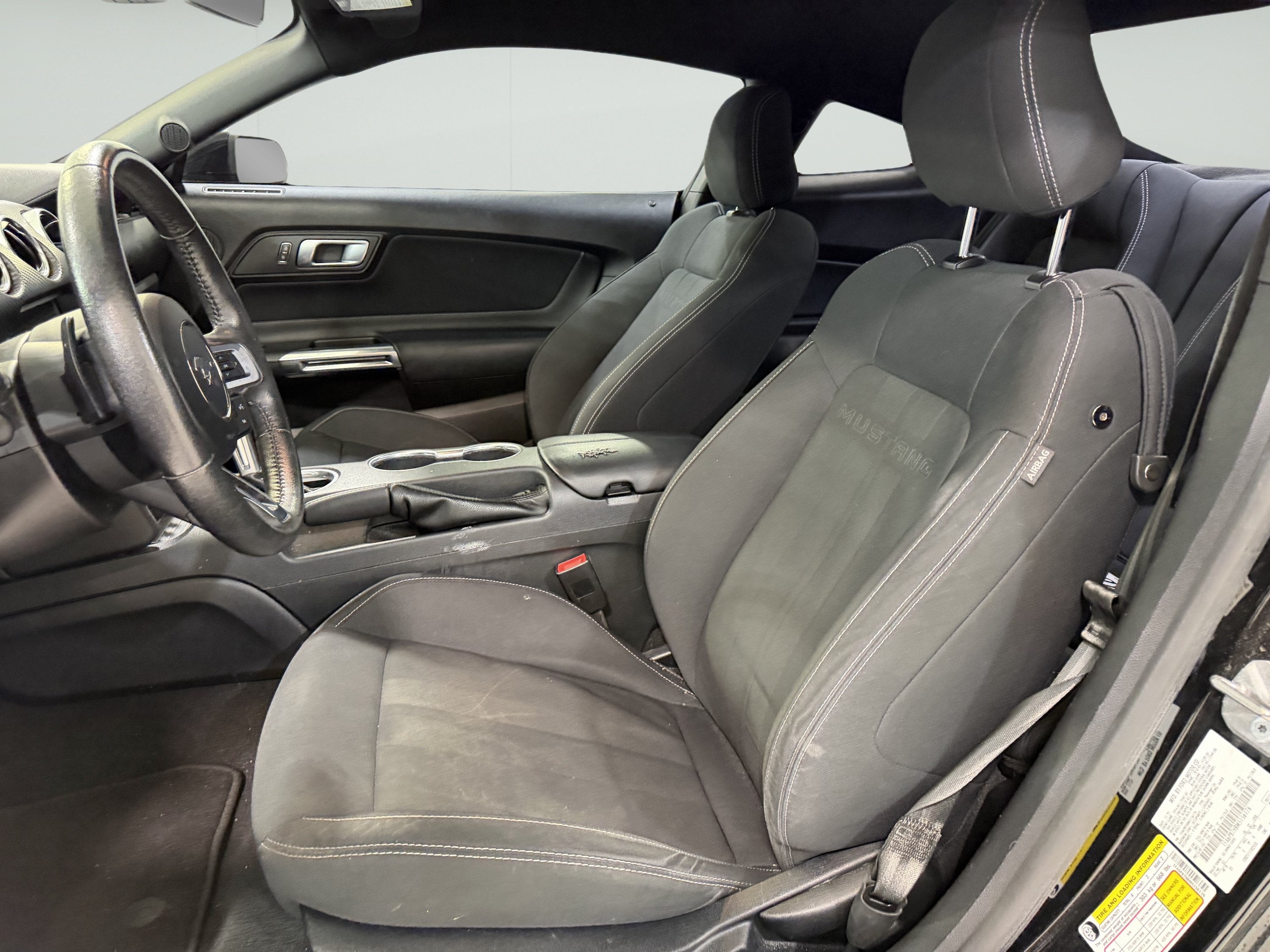2021 Ford Mustang EcoBoost