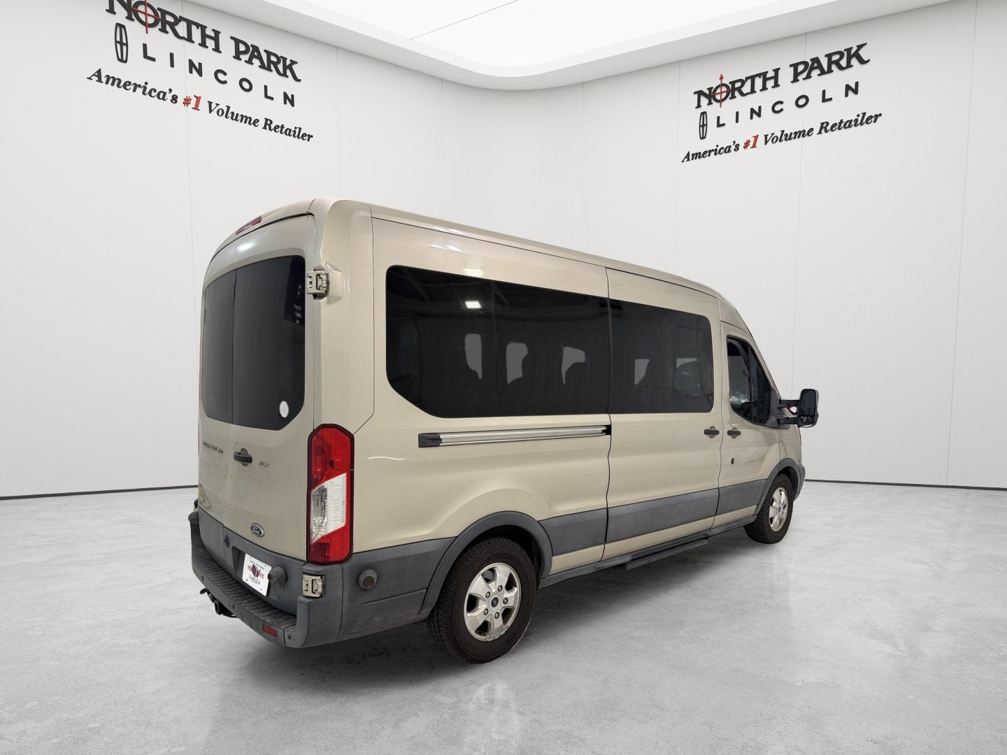 2017 Ford Transit Wagon XLT