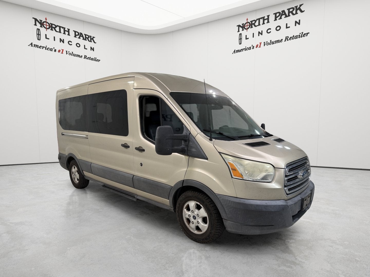 2017 Ford Transit Wagon XLT