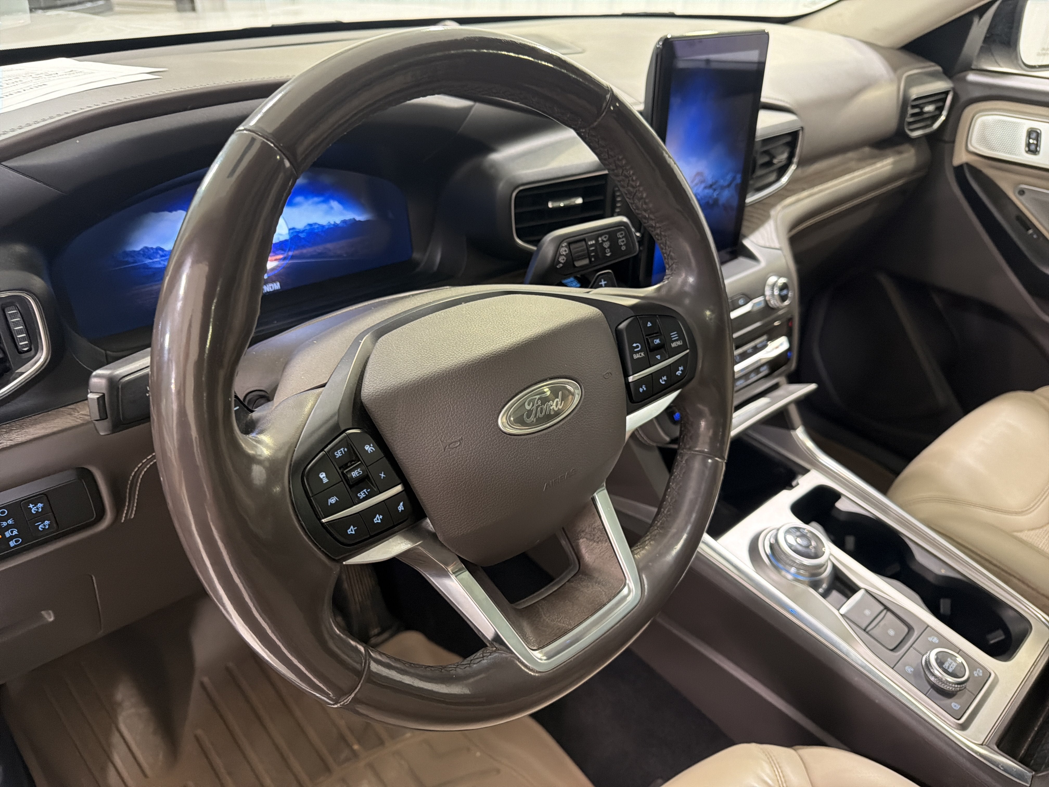 2020 Ford Explorer Platinum