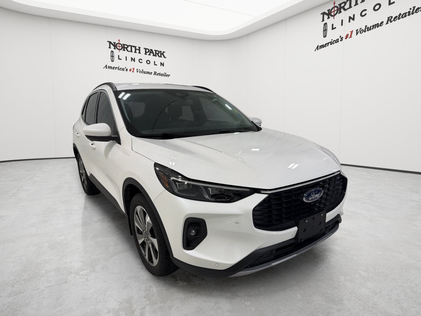 2025 Ford Escape Platinum