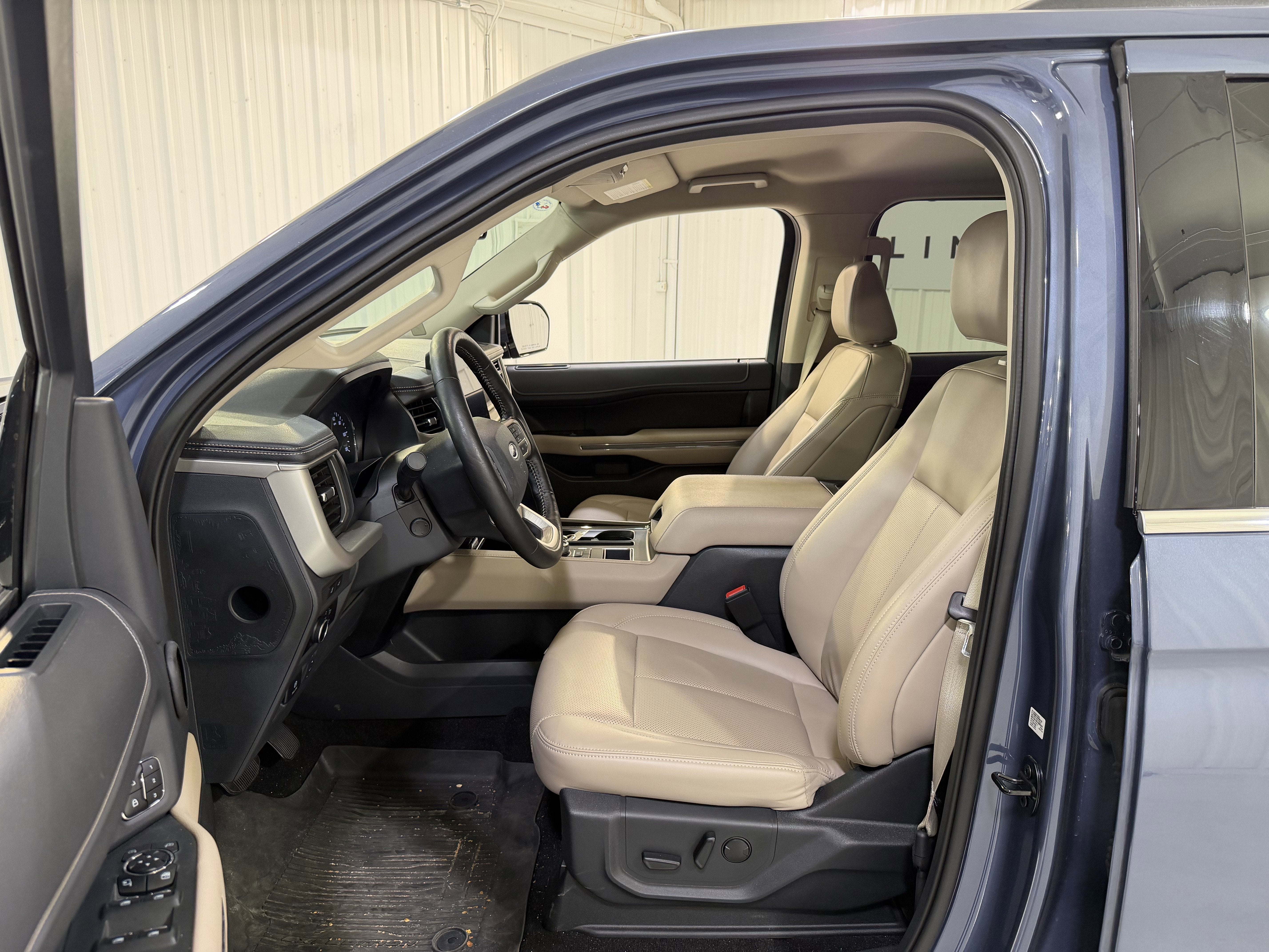 2023 Ford Expedition Max XLT