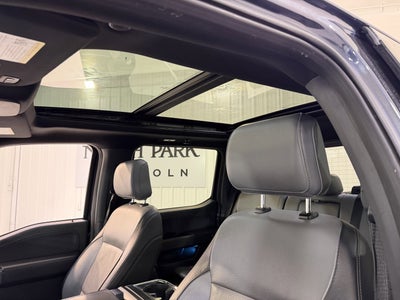 2022 Ford F-150 Lightning Base