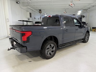 2022 Ford F-150 Lightning Base