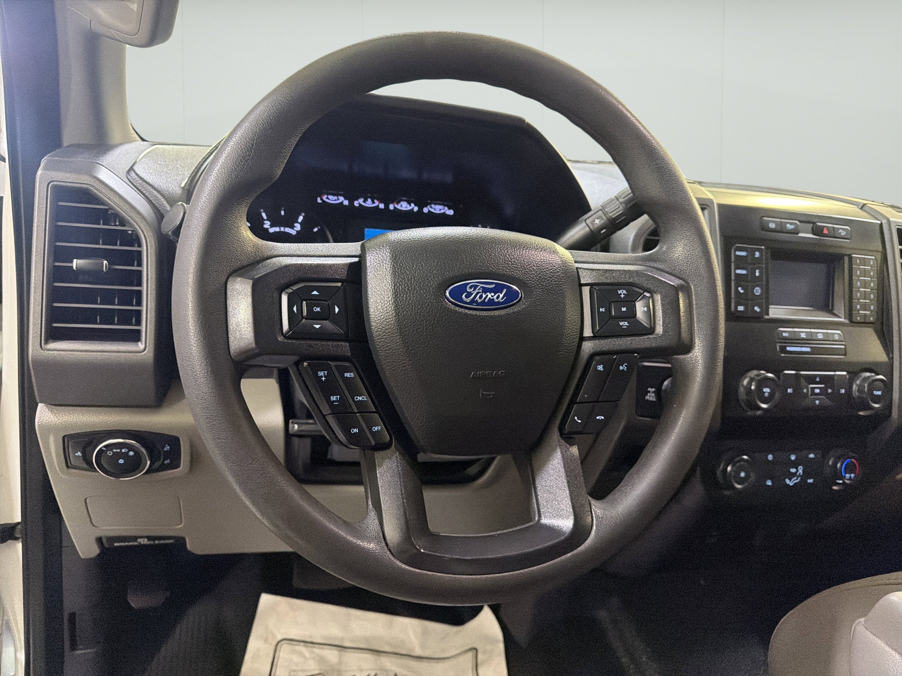 2022 Ford Super Duty F-250 SRW XL