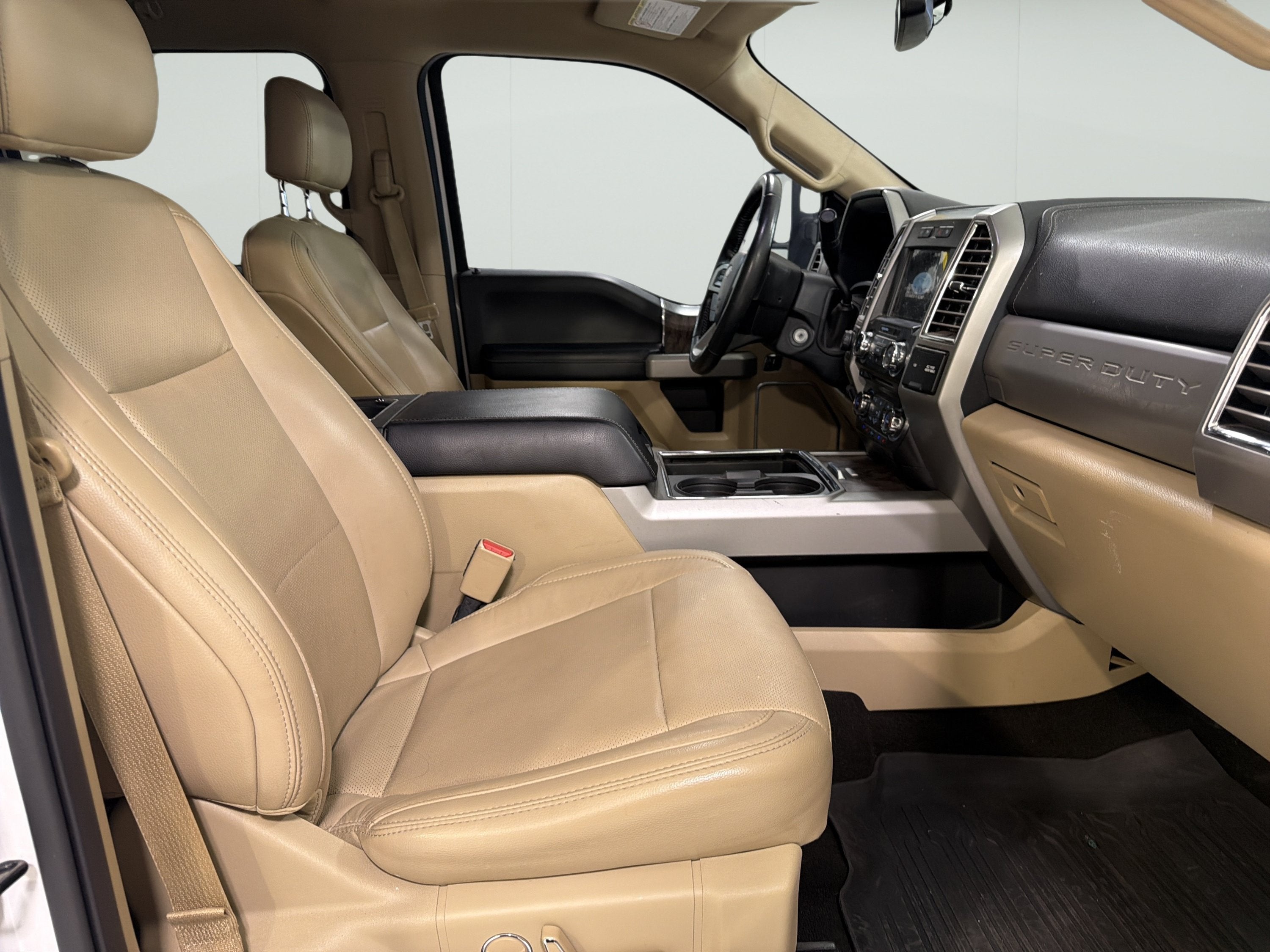 2017 Ford Super Duty F-350 SRW Lariat