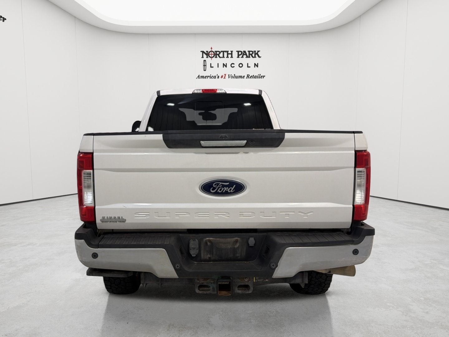 2017 Ford Super Duty F-350 SRW Lariat