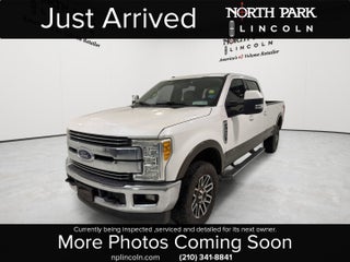 2017 Ford Super Duty F-350 SRW Lariat