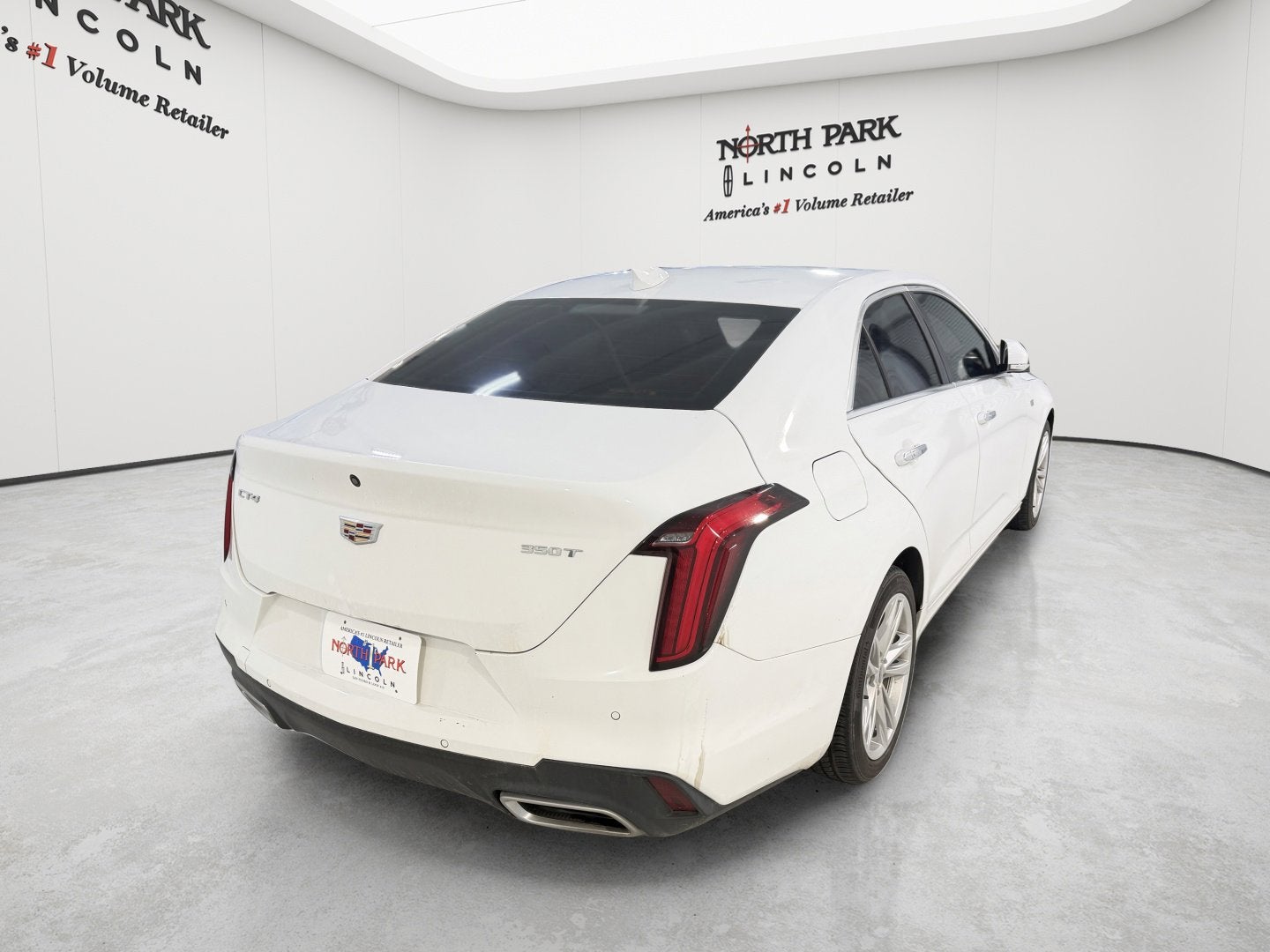 2024 Cadillac CT4 Luxury