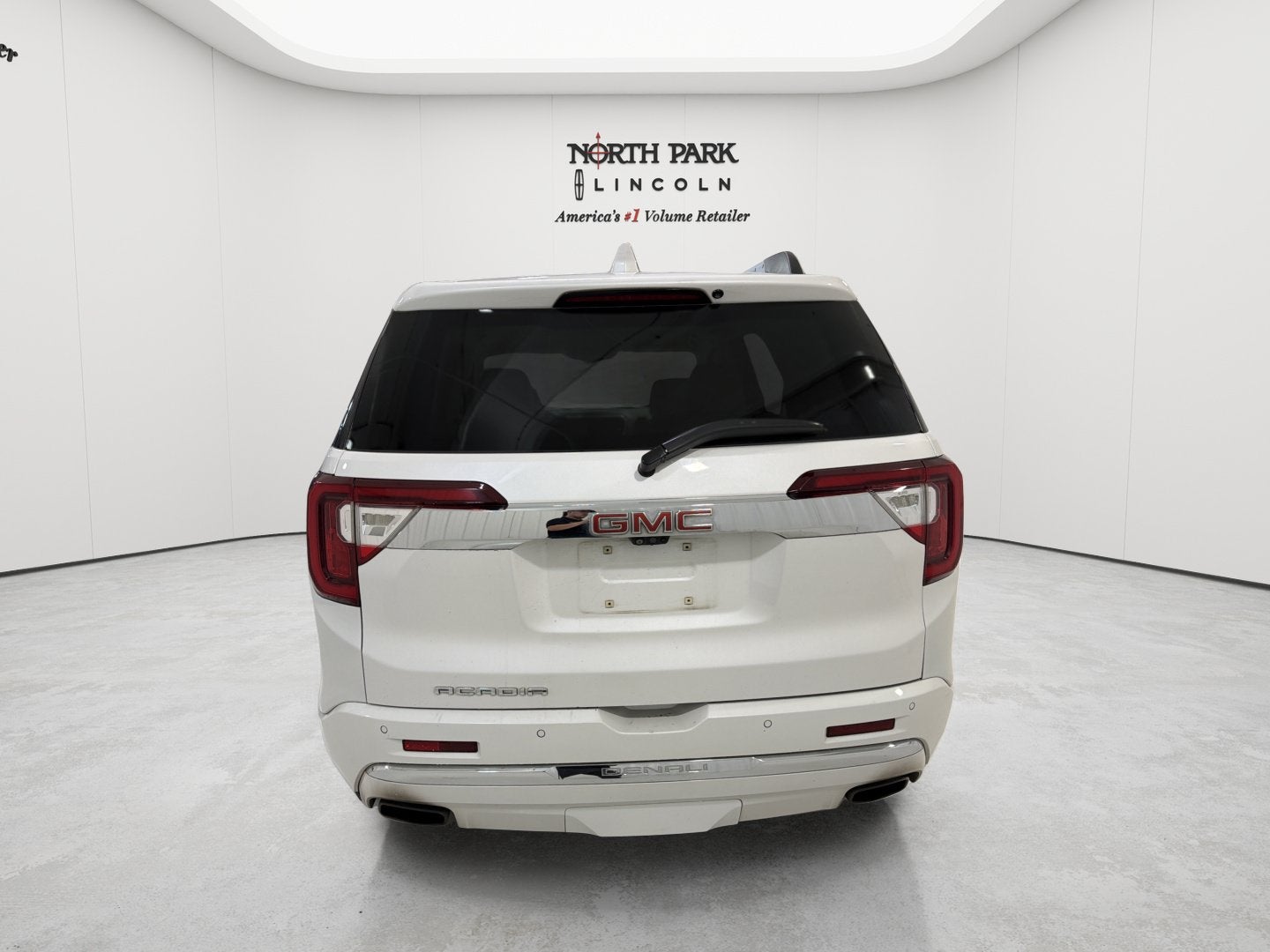 2022 GMC Acadia Denali