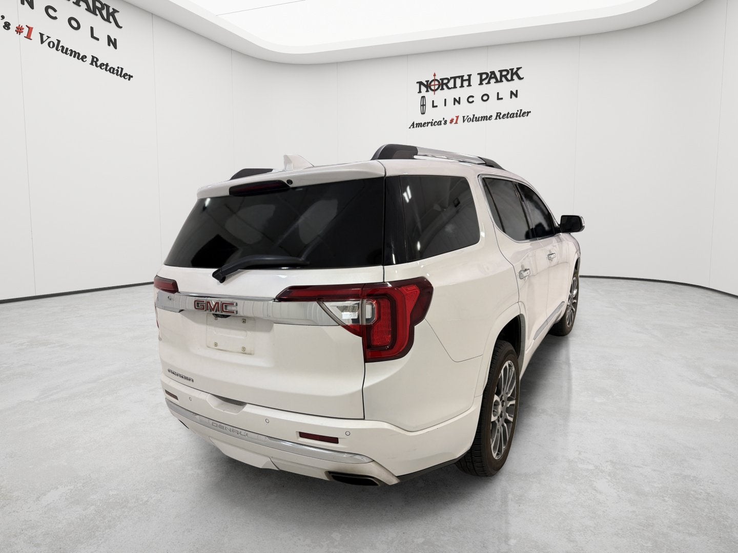 2022 GMC Acadia Denali