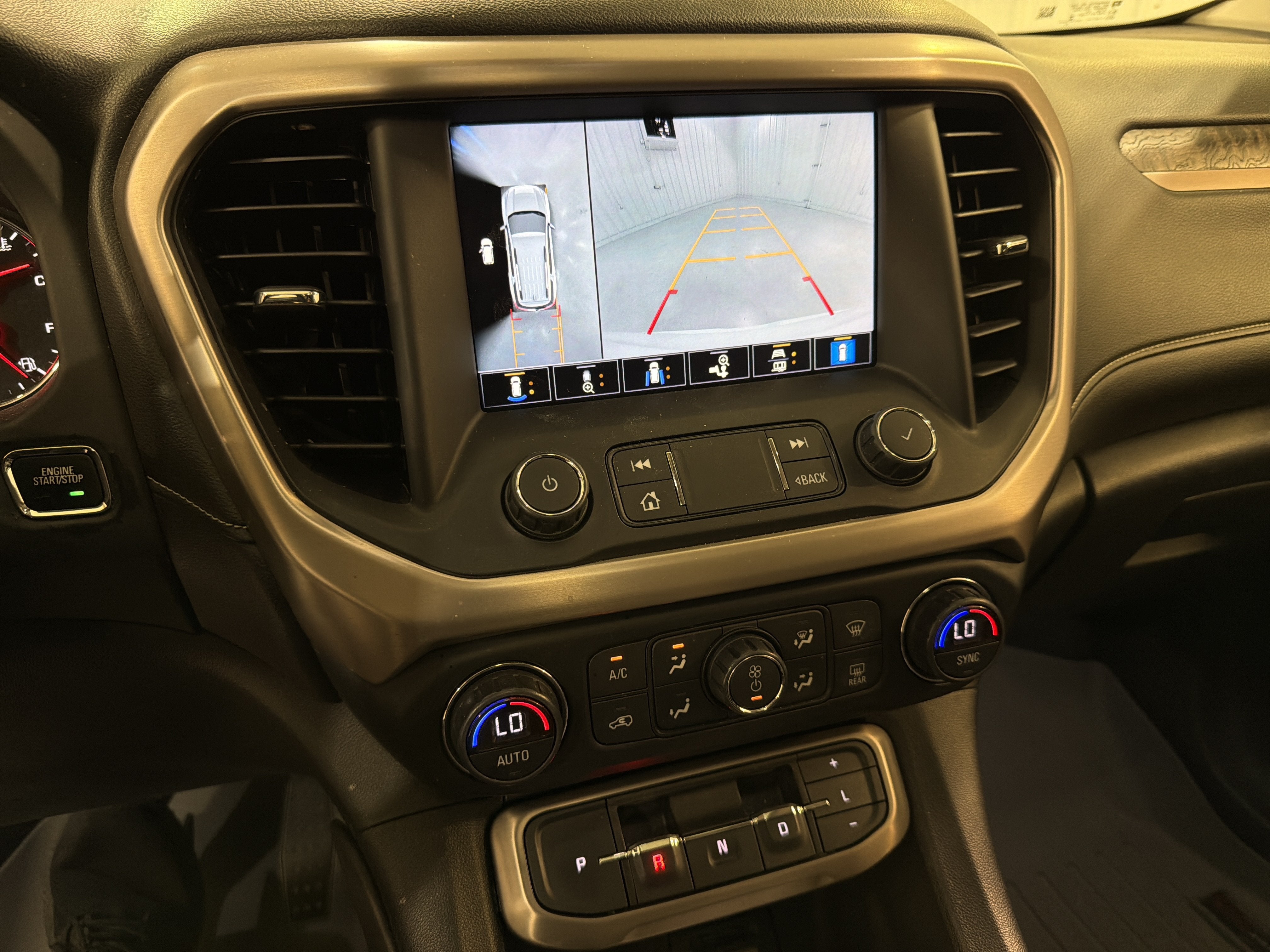 2021 GMC Acadia Denali
