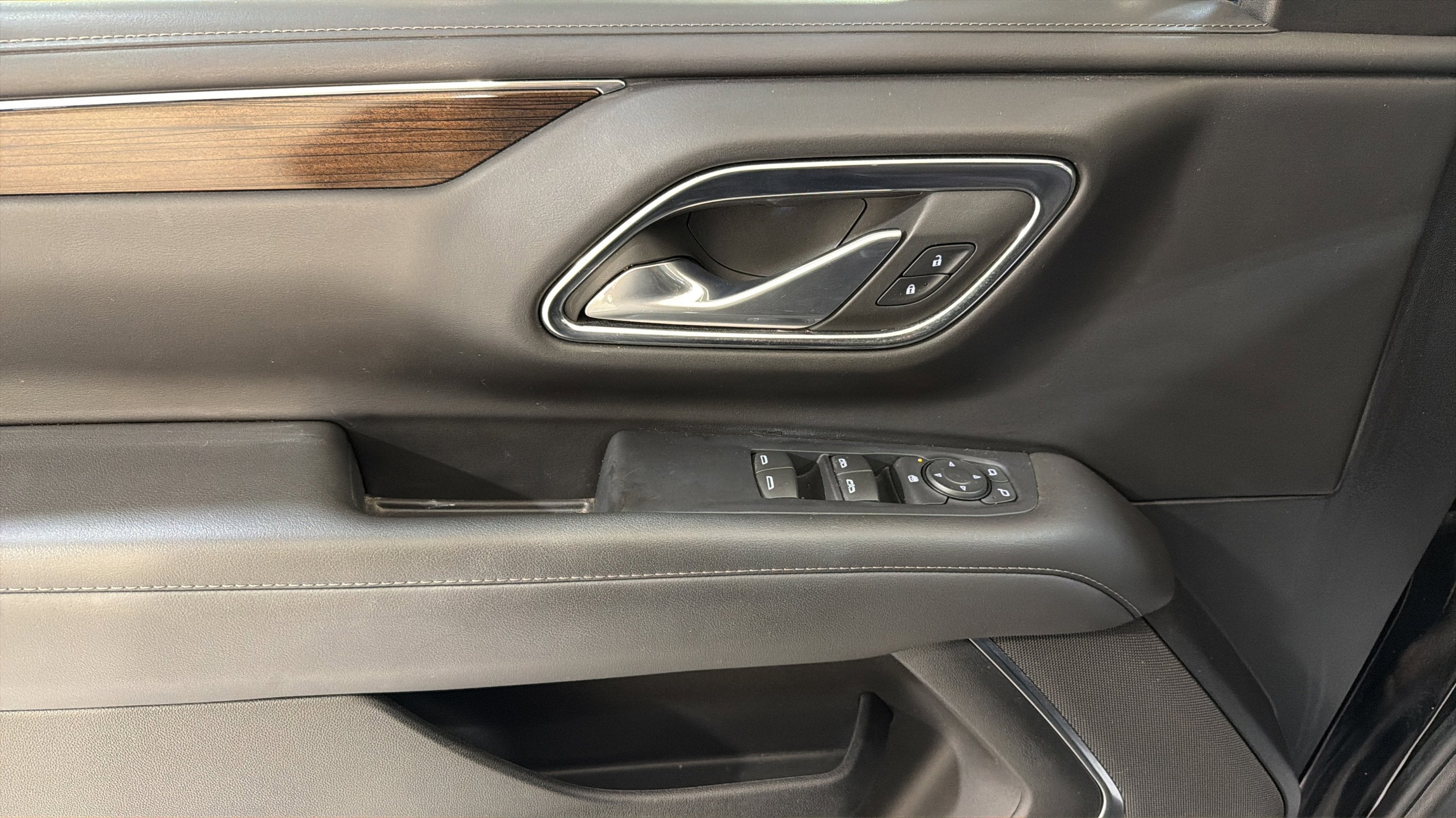 2024 GMC Yukon SLE