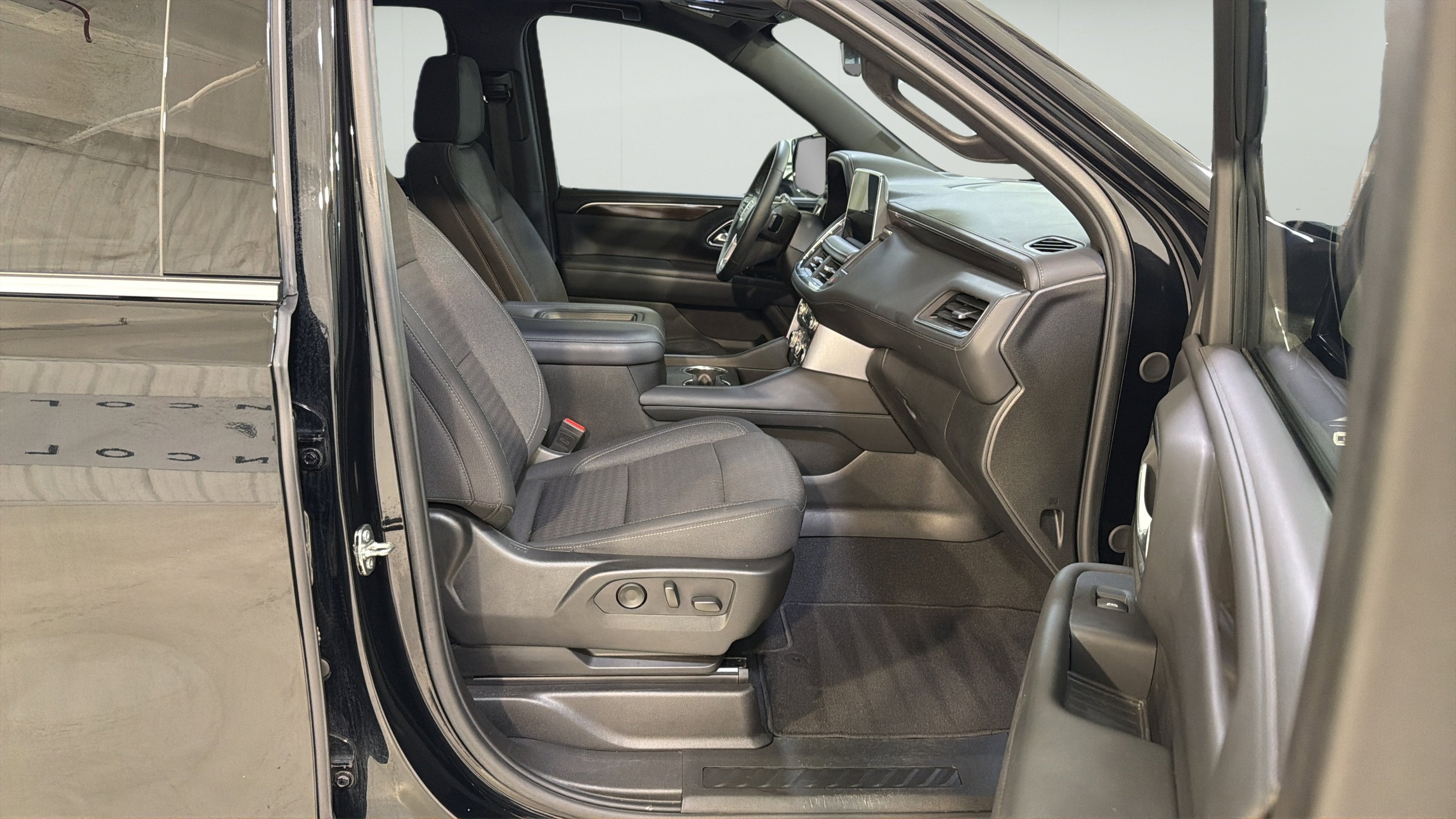 2024 GMC Yukon SLE
