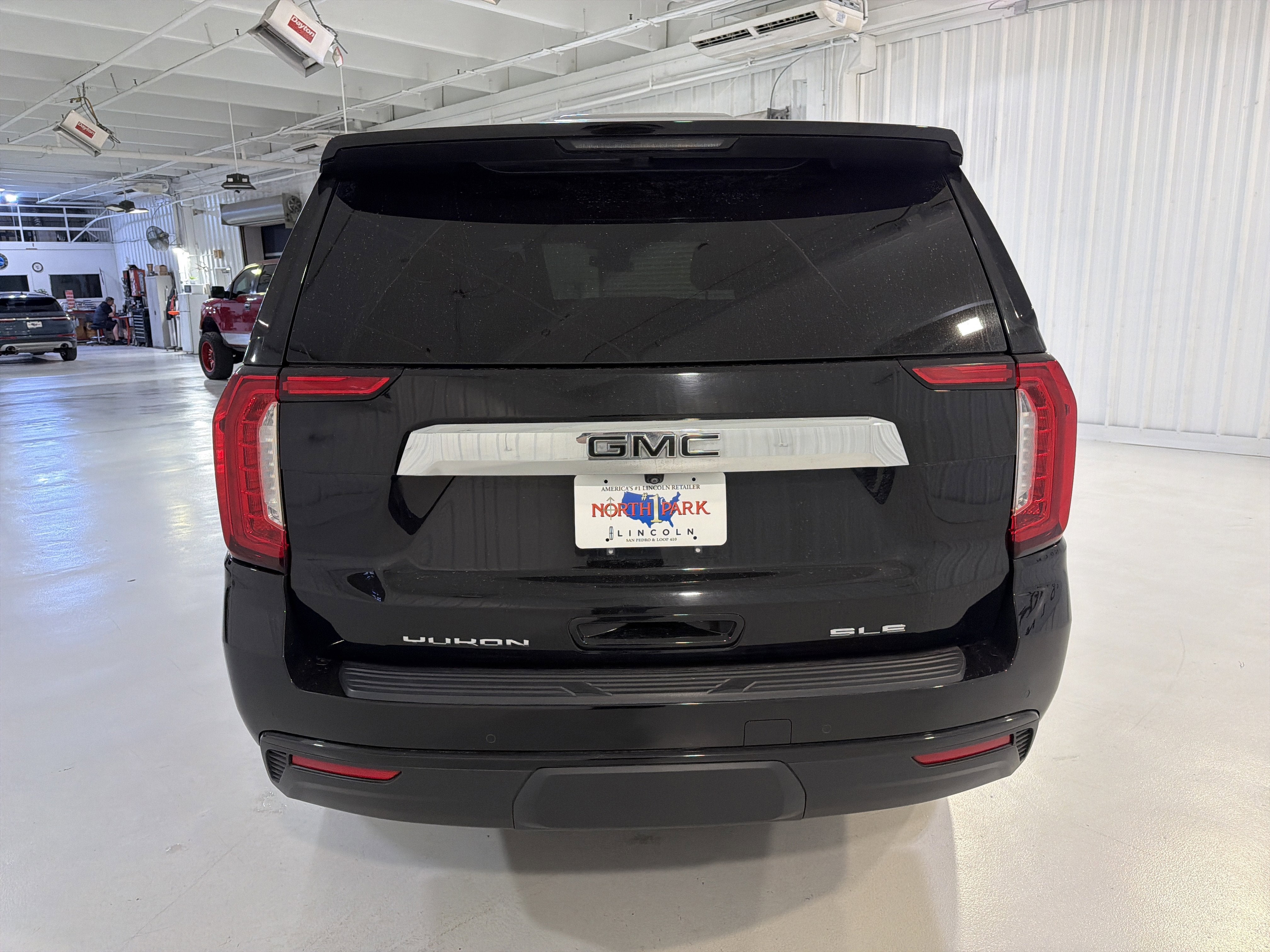 2024 GMC Yukon SLE