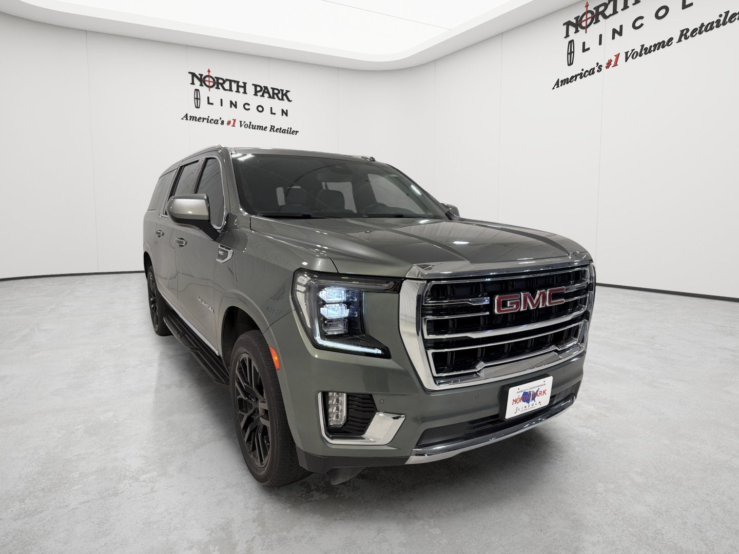2023 GMC Yukon XL SLT