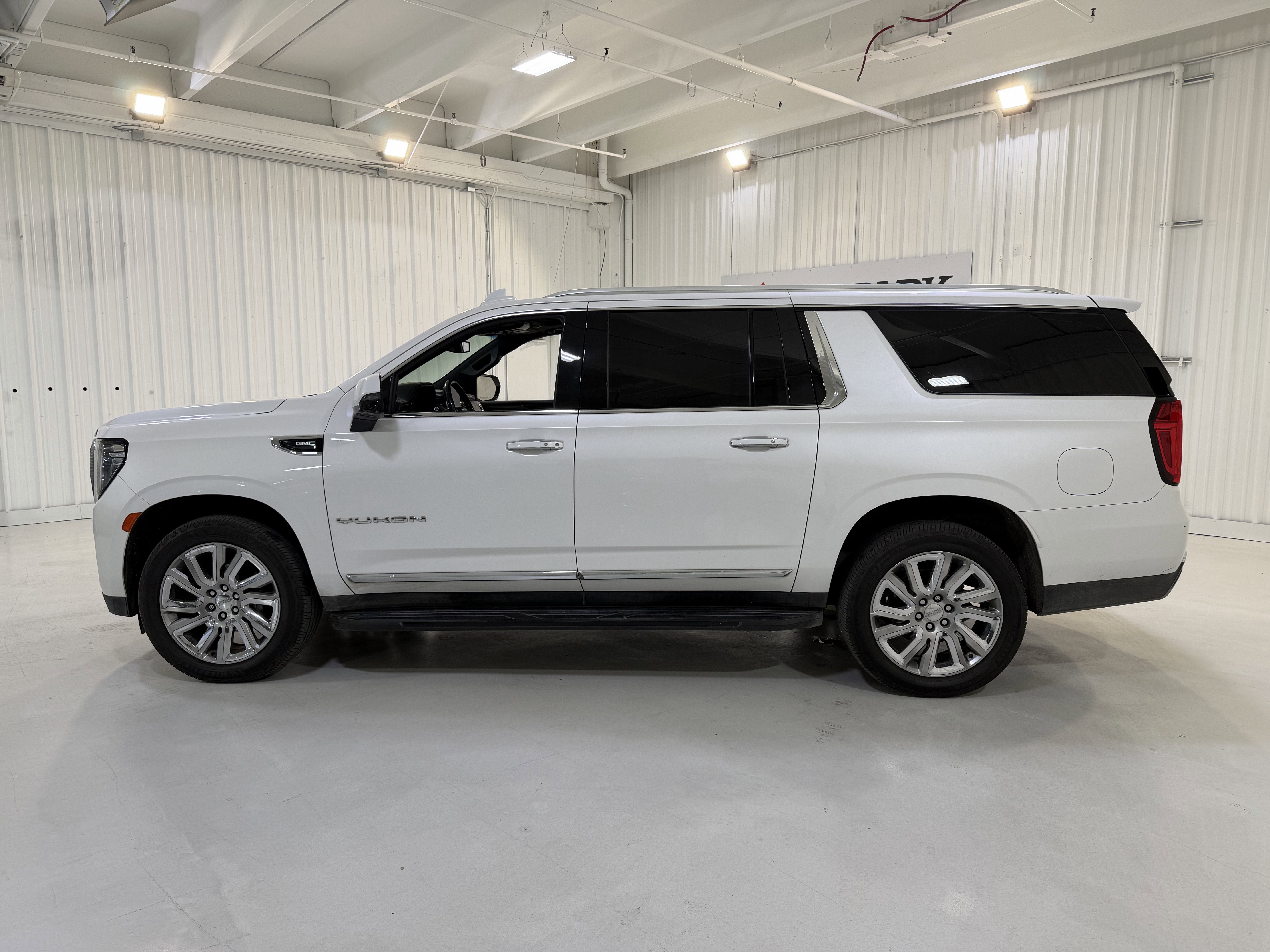 2021 GMC Yukon XL SLT