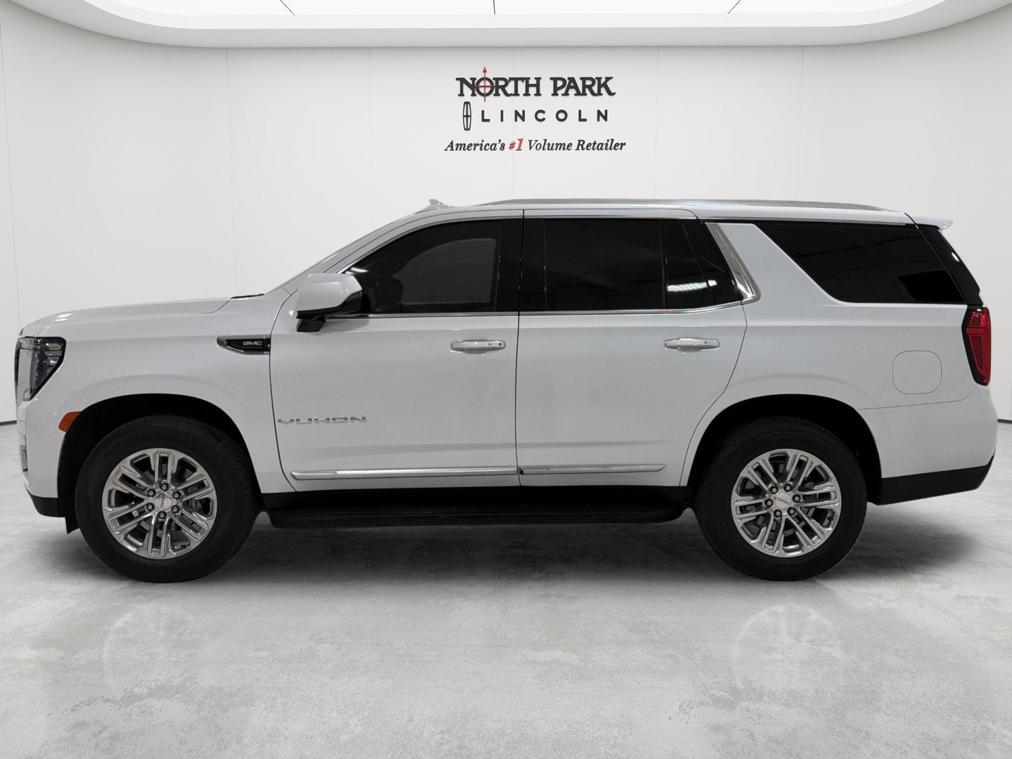 2023 GMC Yukon SLT