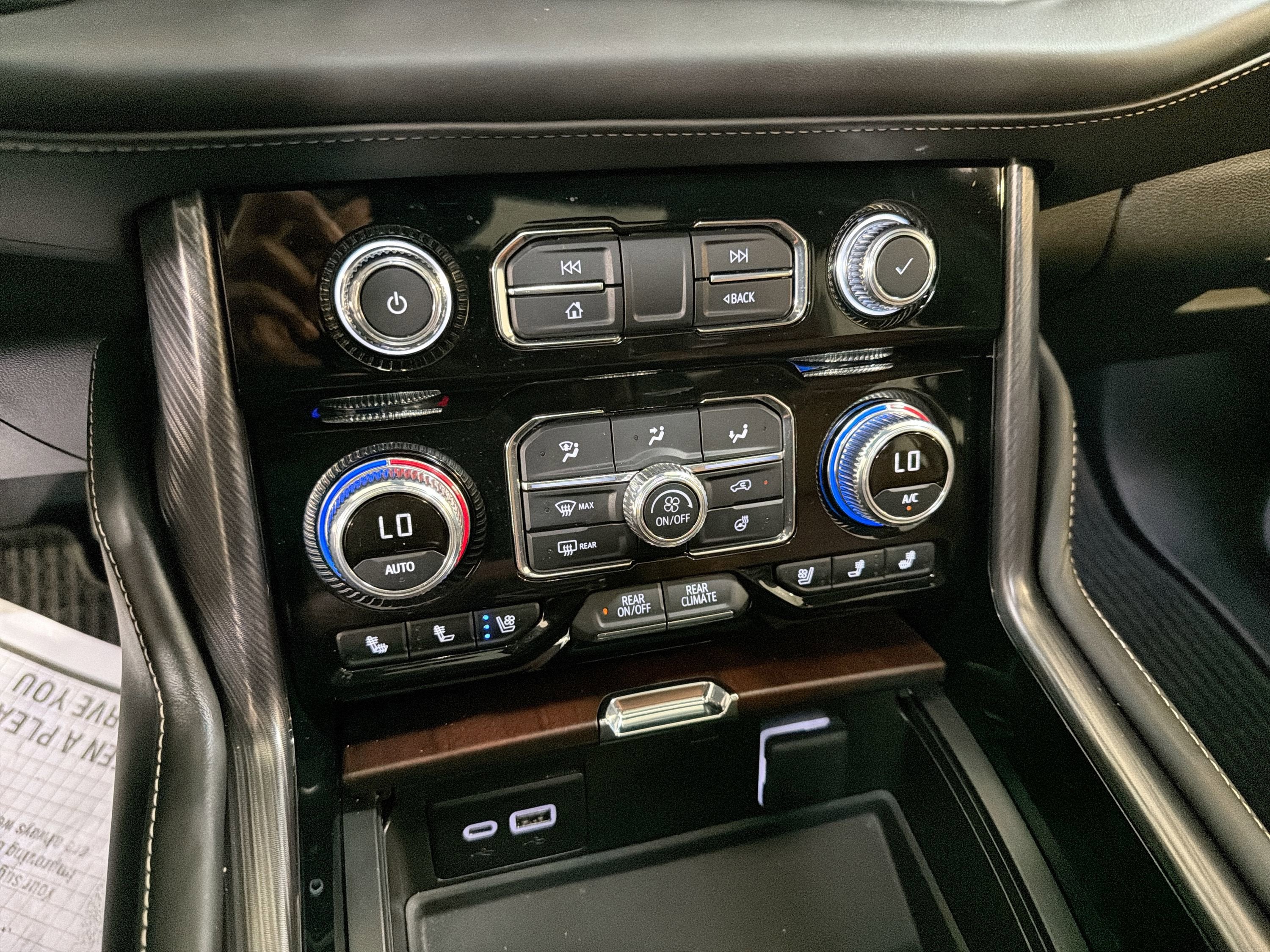 2024 GMC Yukon Denali Ultimate