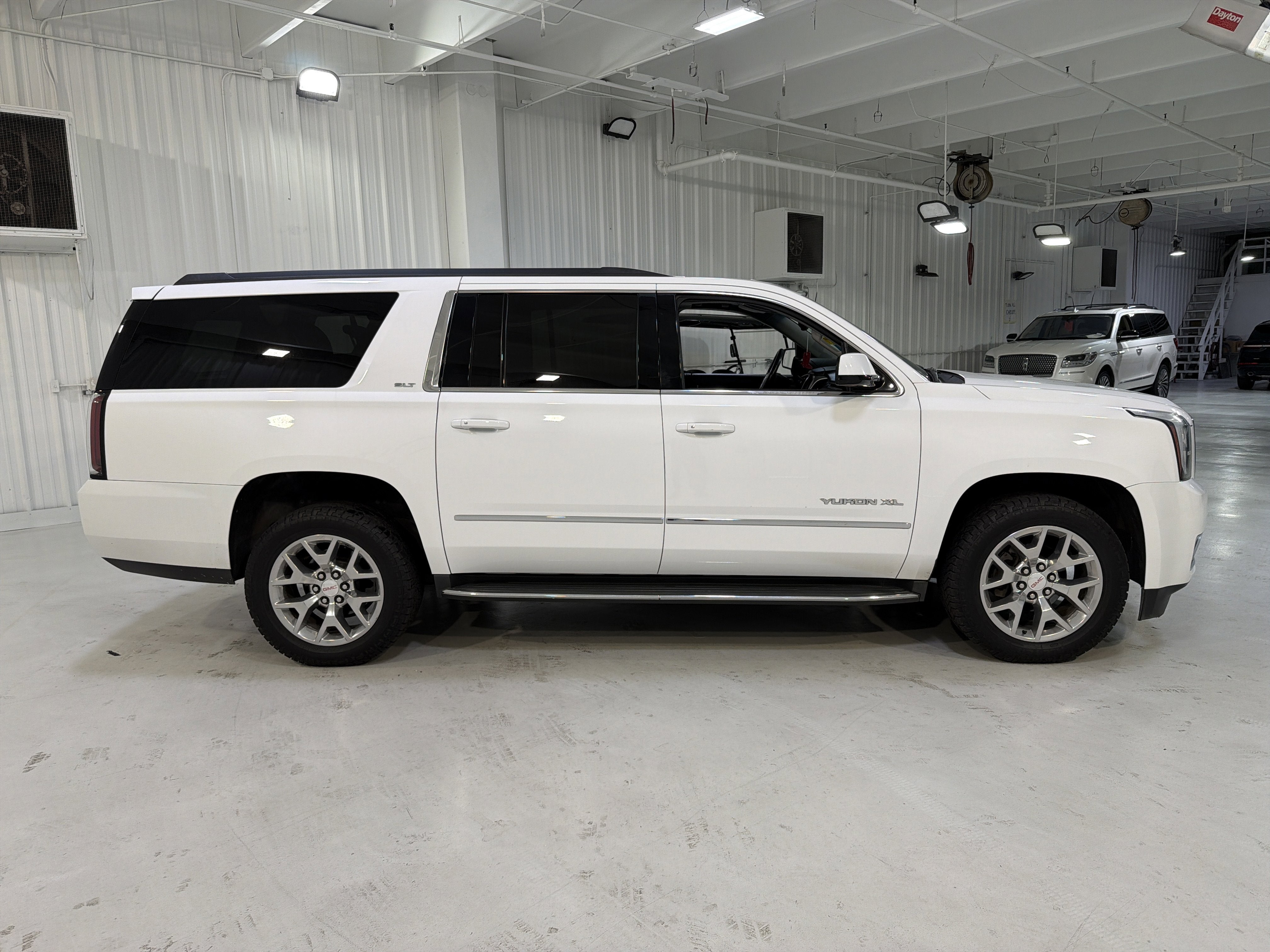 2016 GMC Yukon XL SLT