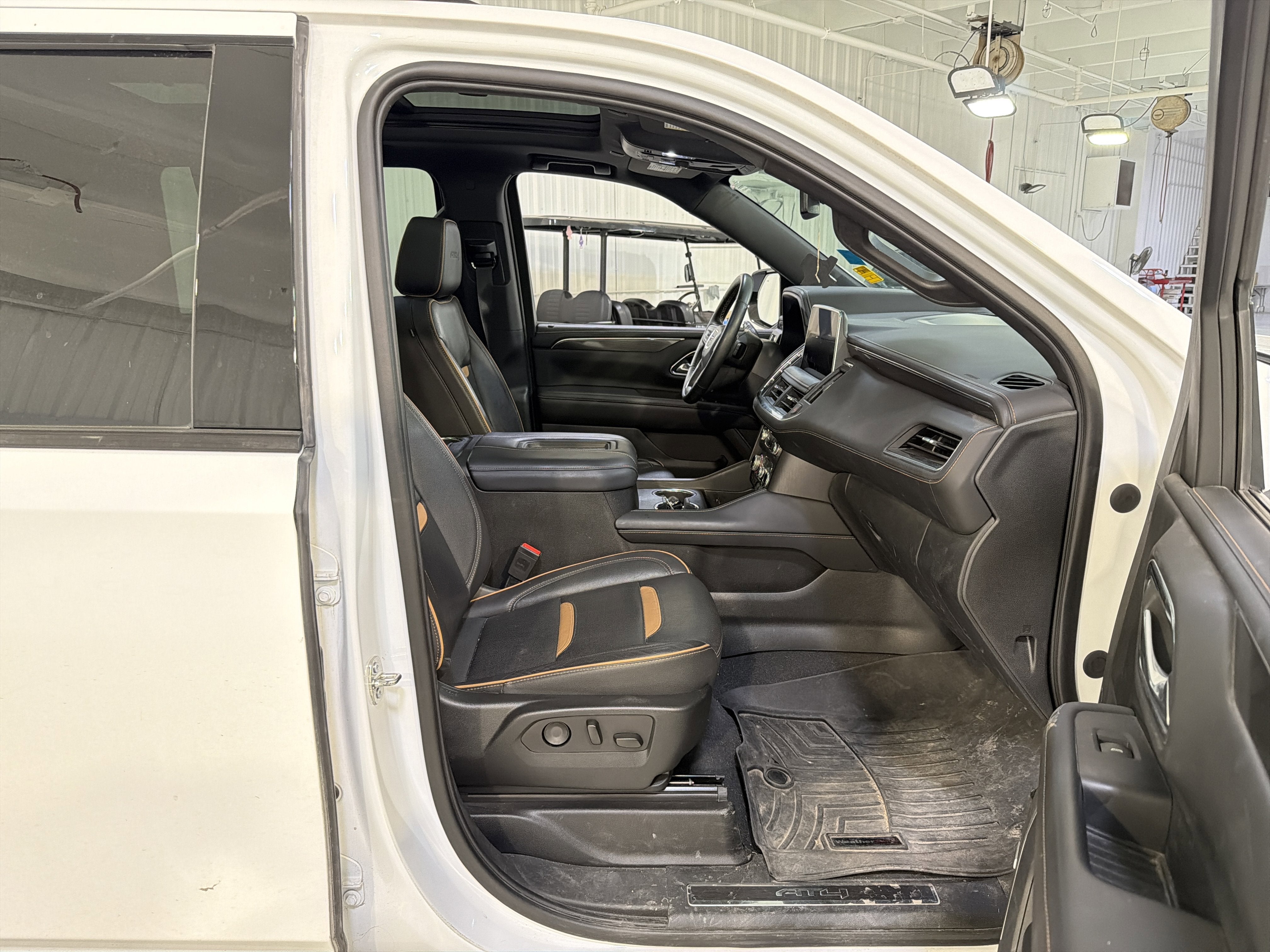 2023 GMC Yukon XL AT4