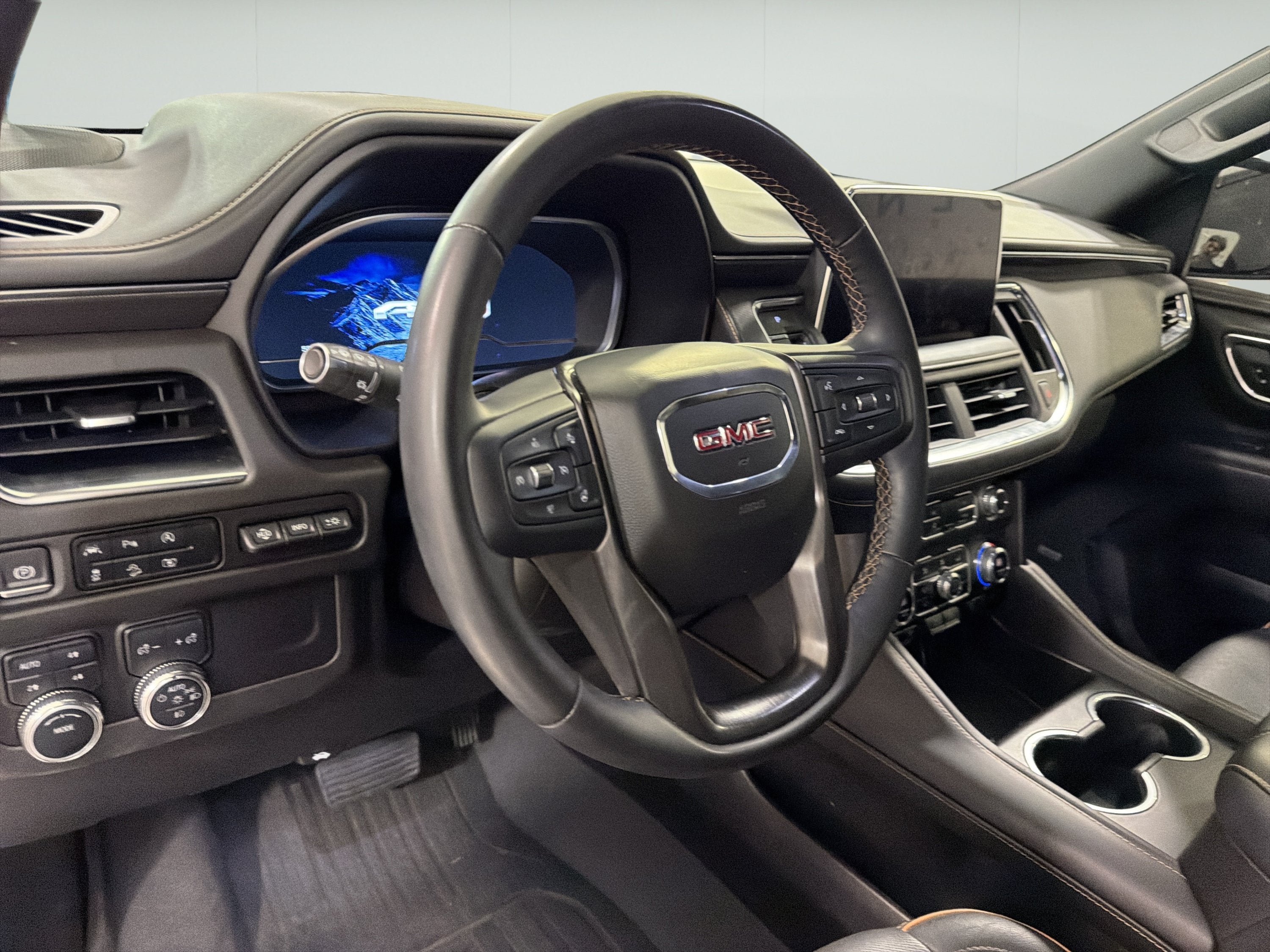 2023 GMC Yukon XL AT4