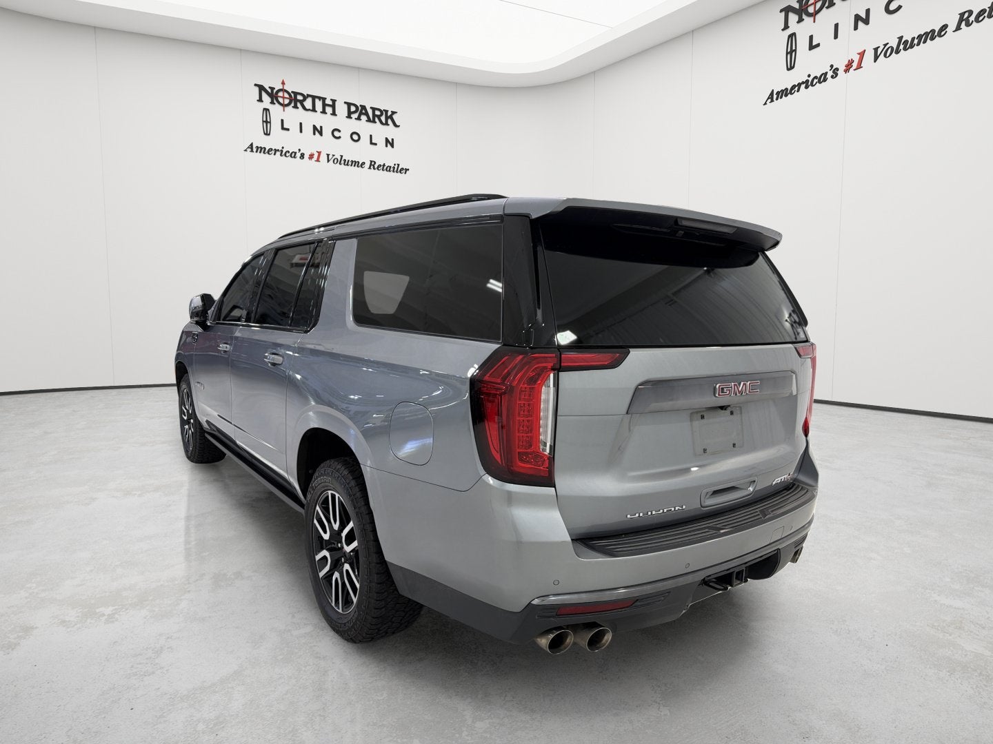 2023 GMC Yukon XL AT4
