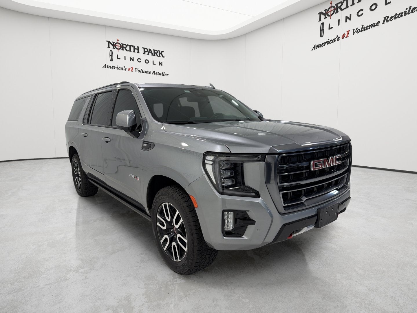 2023 GMC Yukon XL AT4