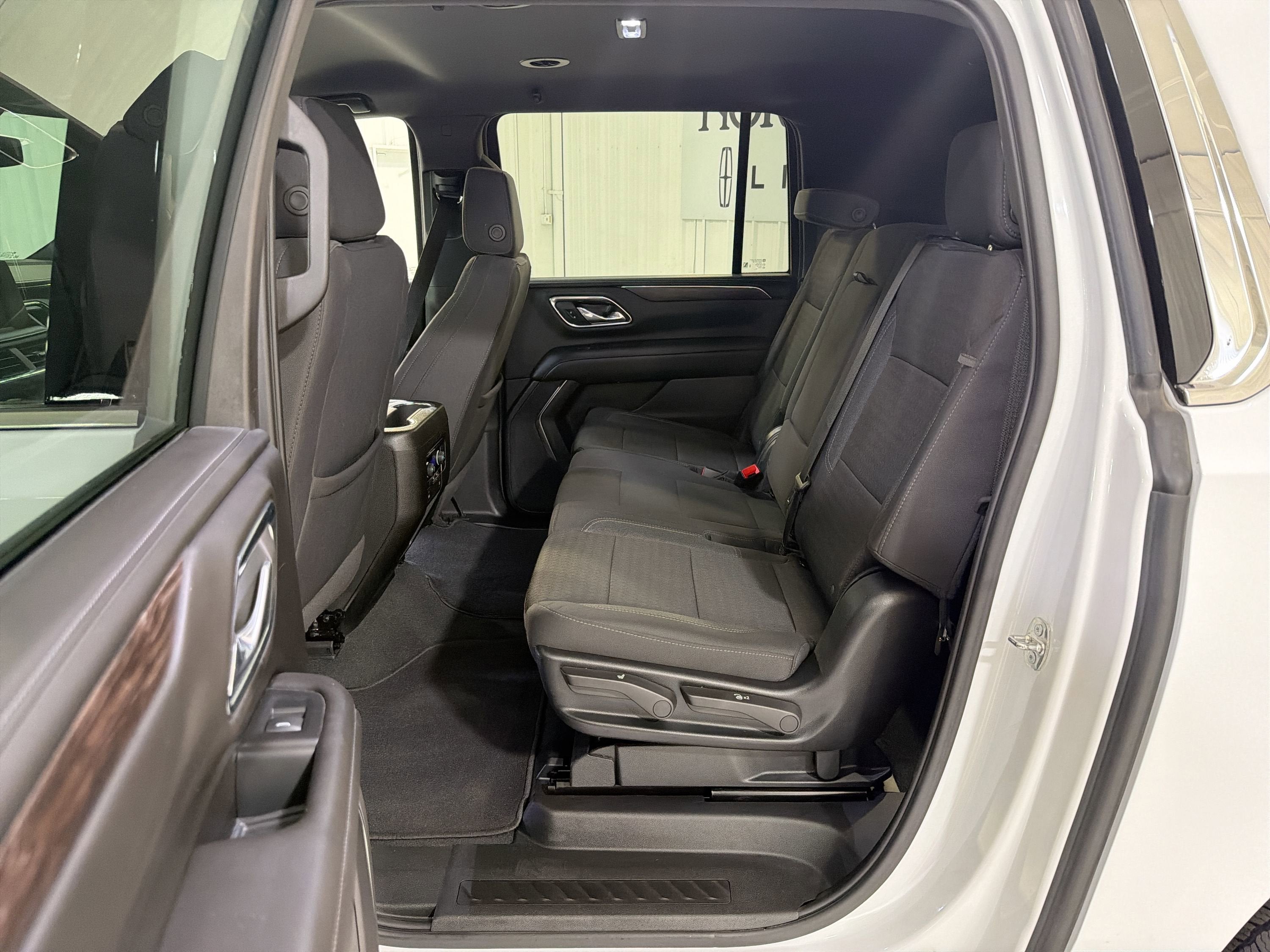 2024 Chevrolet Suburban LS