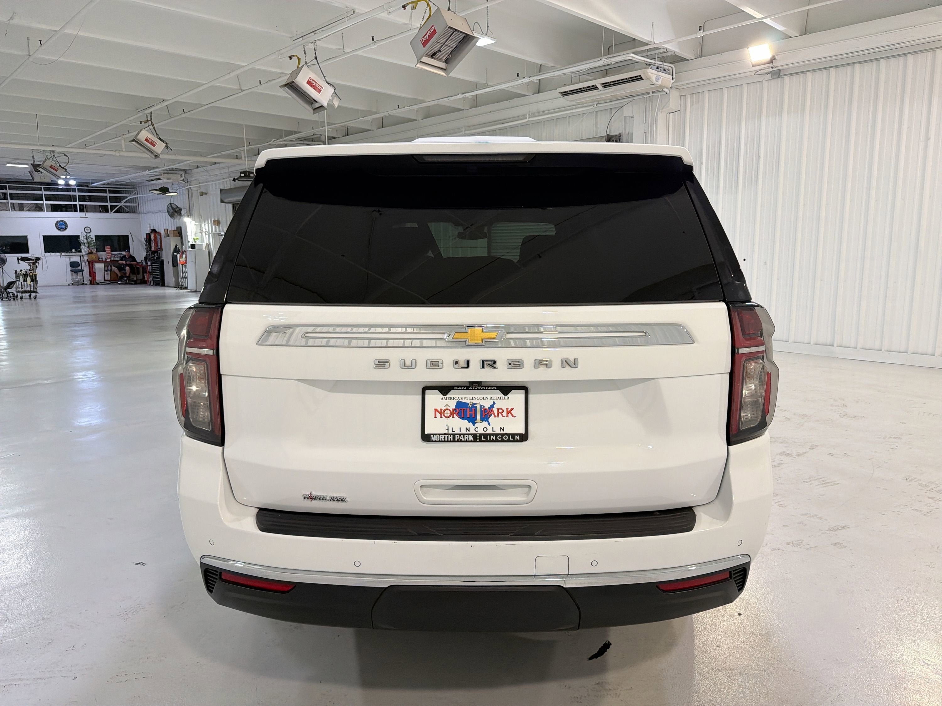 2024 Chevrolet Suburban LS