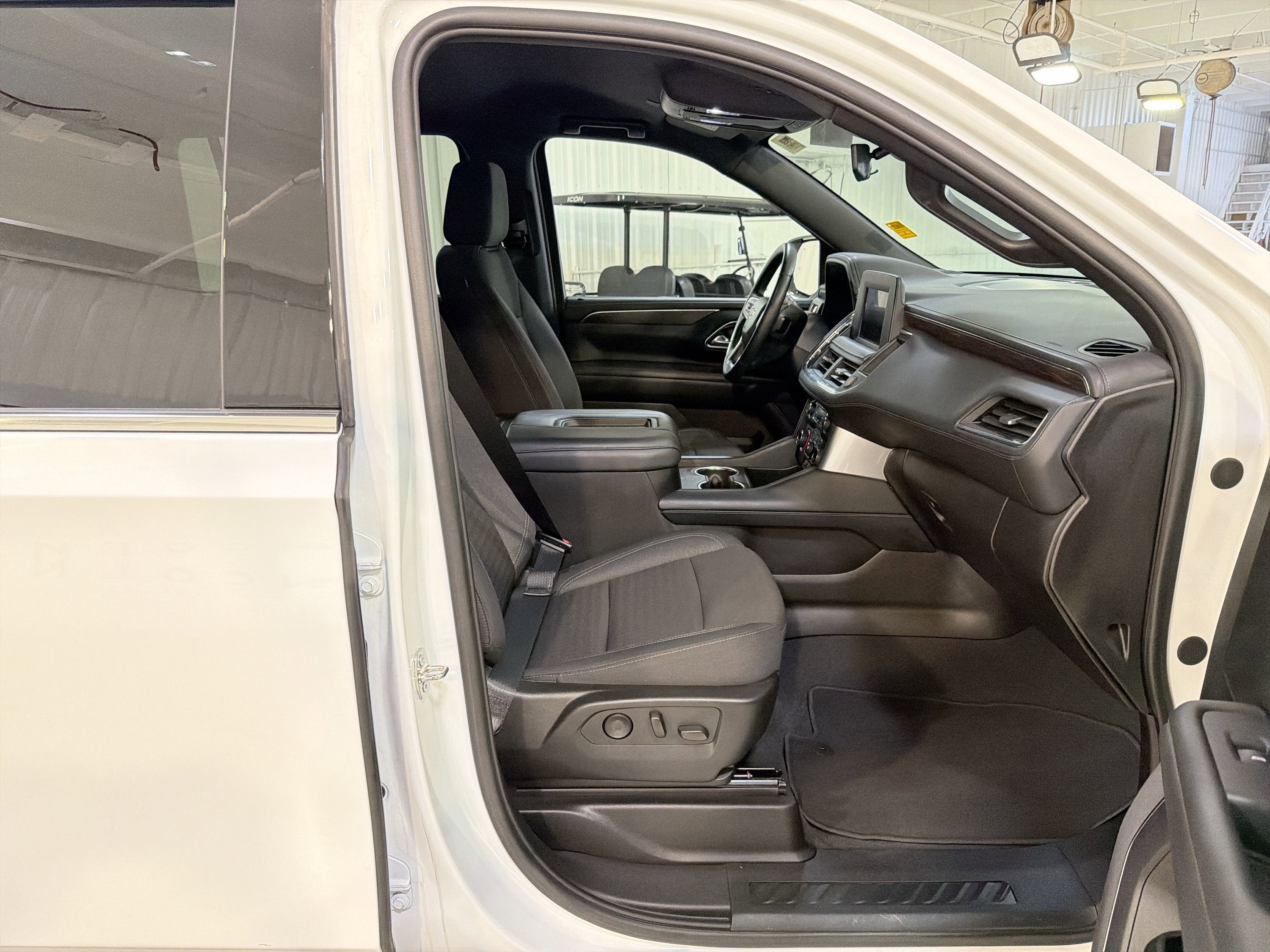 2024 Chevrolet Suburban LS