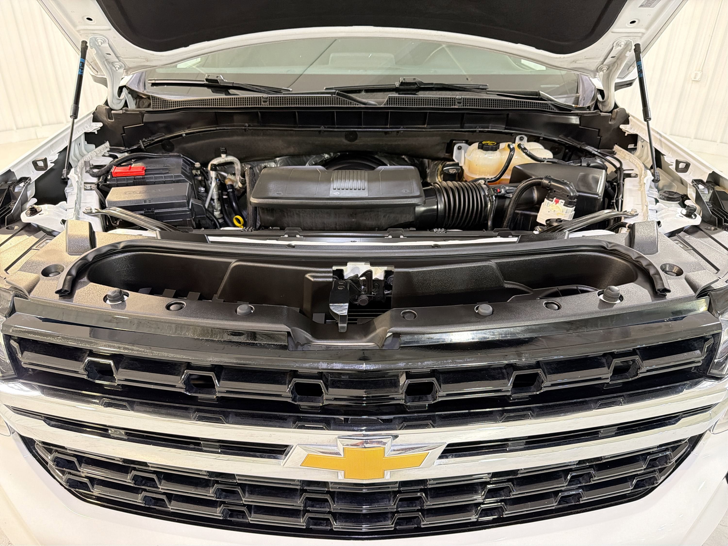 2024 Chevrolet Suburban LS