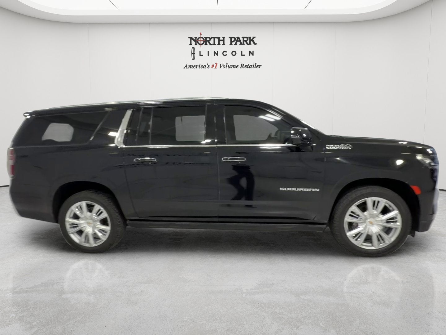 2023 Chevrolet Suburban High Country