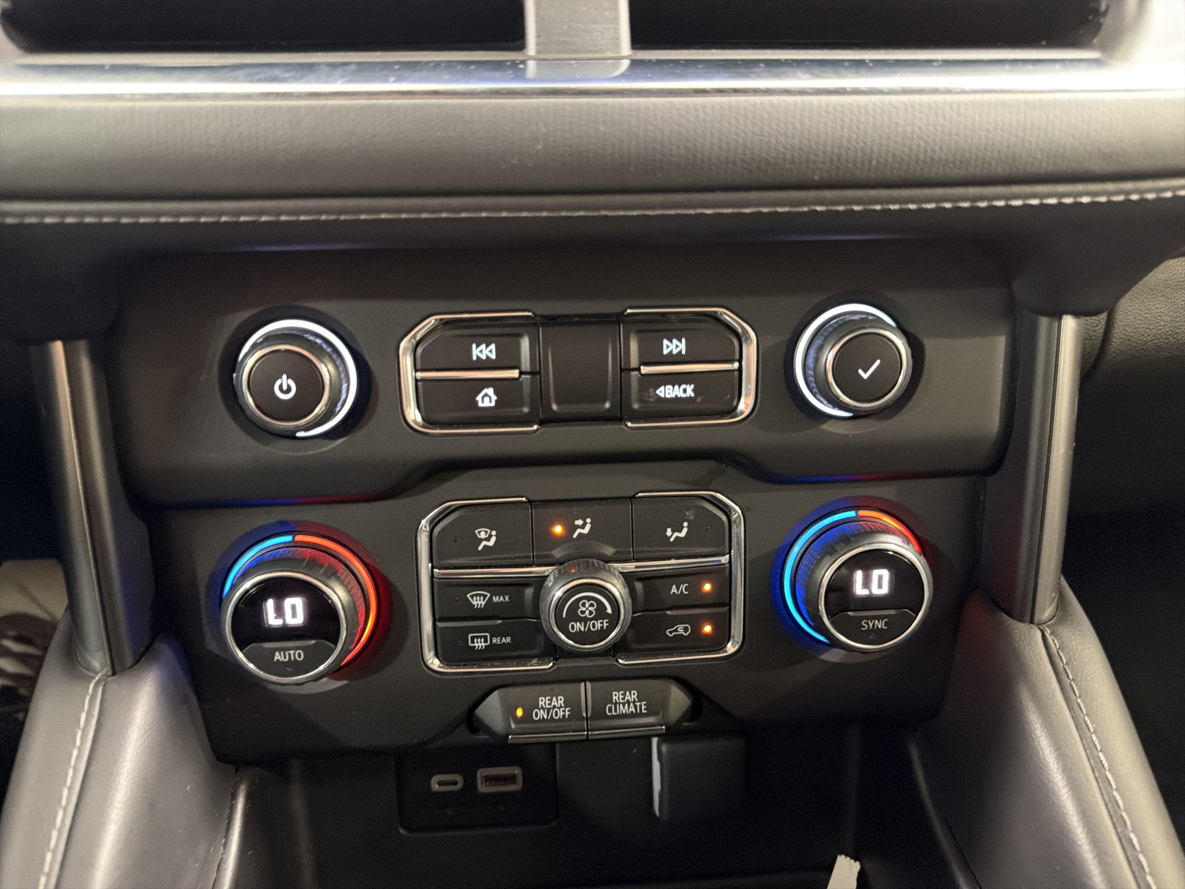 2023 Chevrolet Tahoe LS