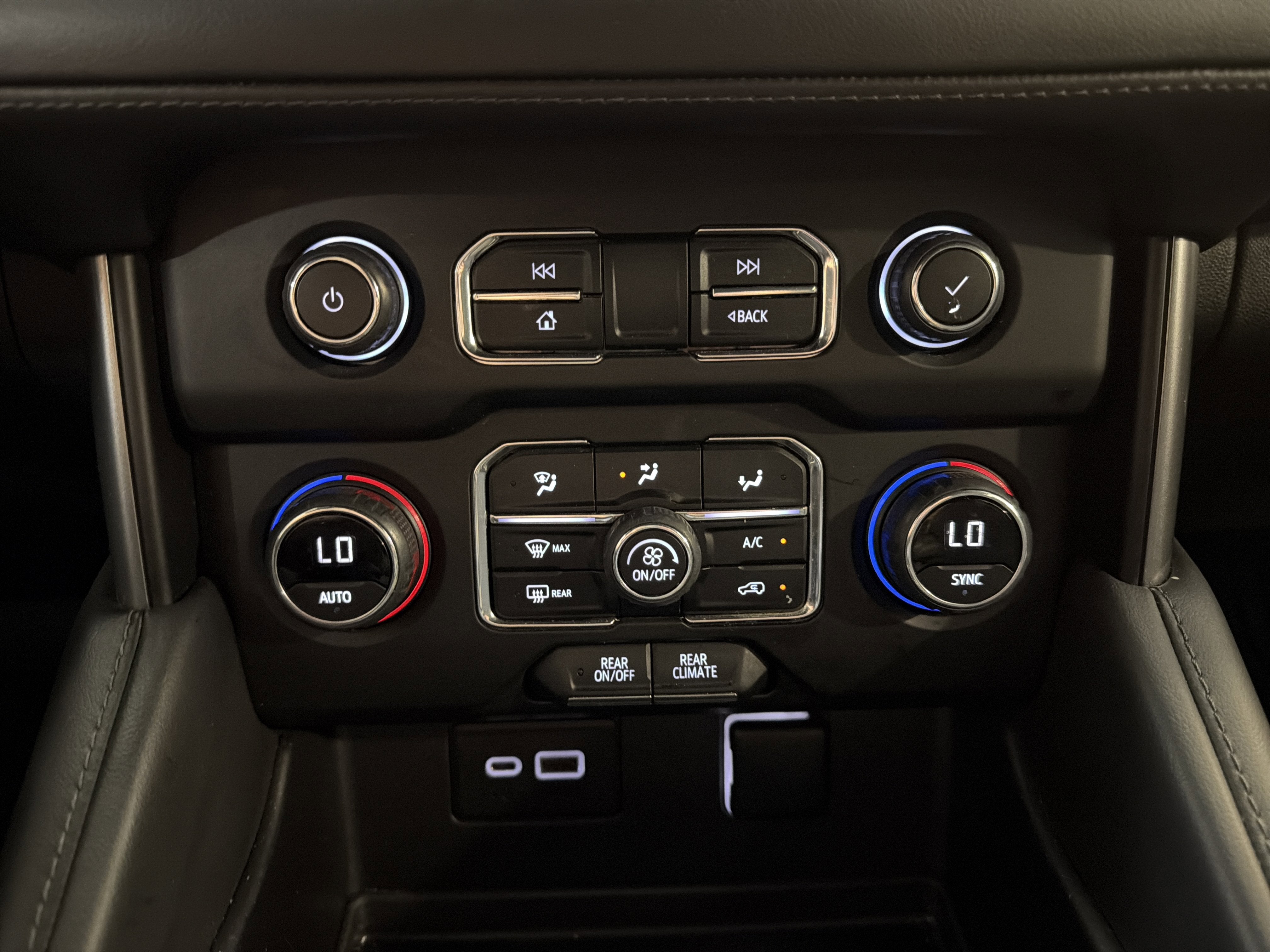 2023 Chevrolet Tahoe LS