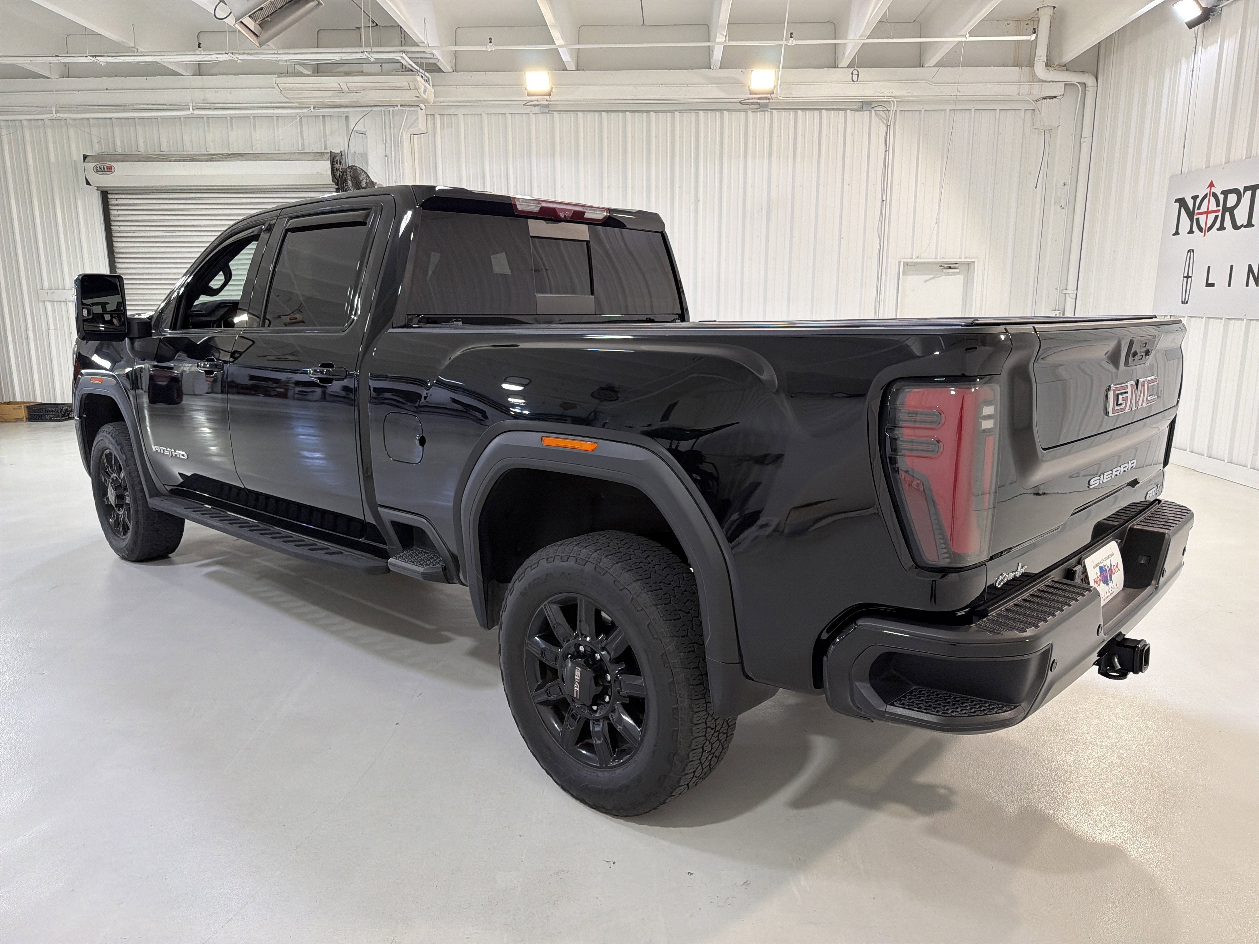 2024 GMC Sierra 2500HD AT4