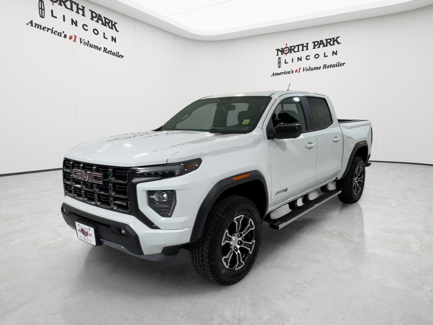 2024 GMC Canyon 4WD AT4