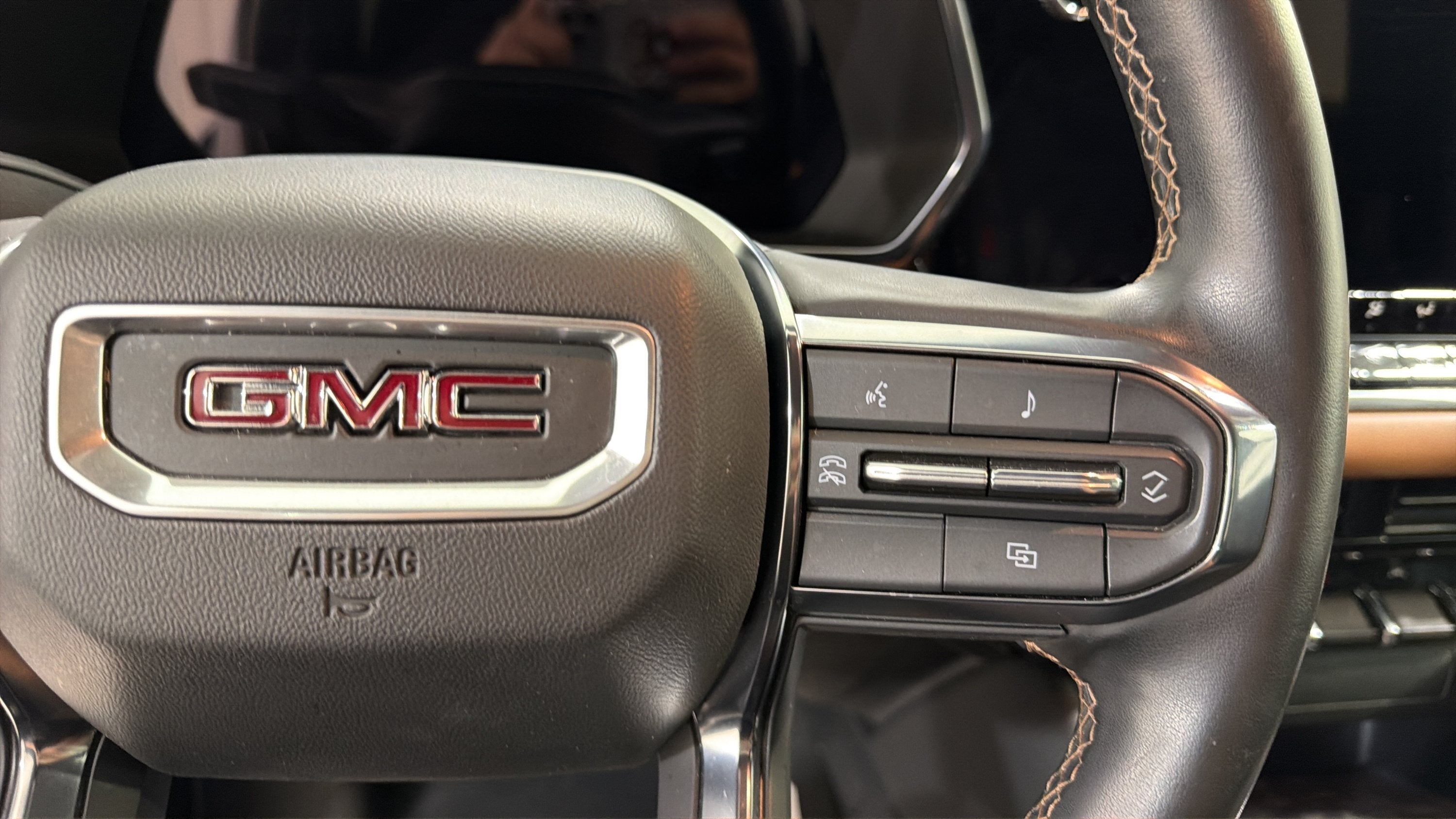2024 GMC Canyon 4WD AT4