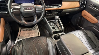2024 GMC Canyon 4WD AT4