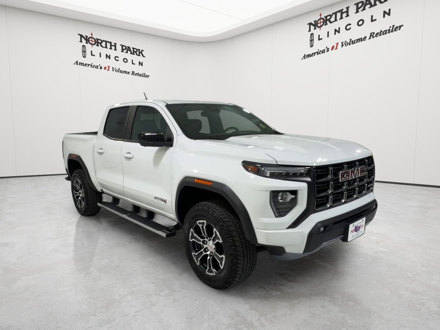 2024 GMC Canyon 4WD AT4